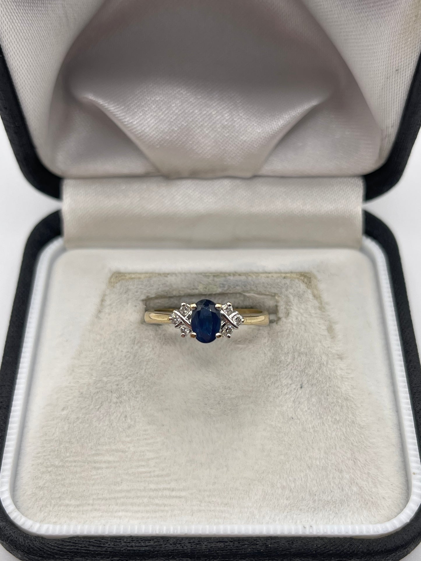 9ct gold sapphire and diamond ring