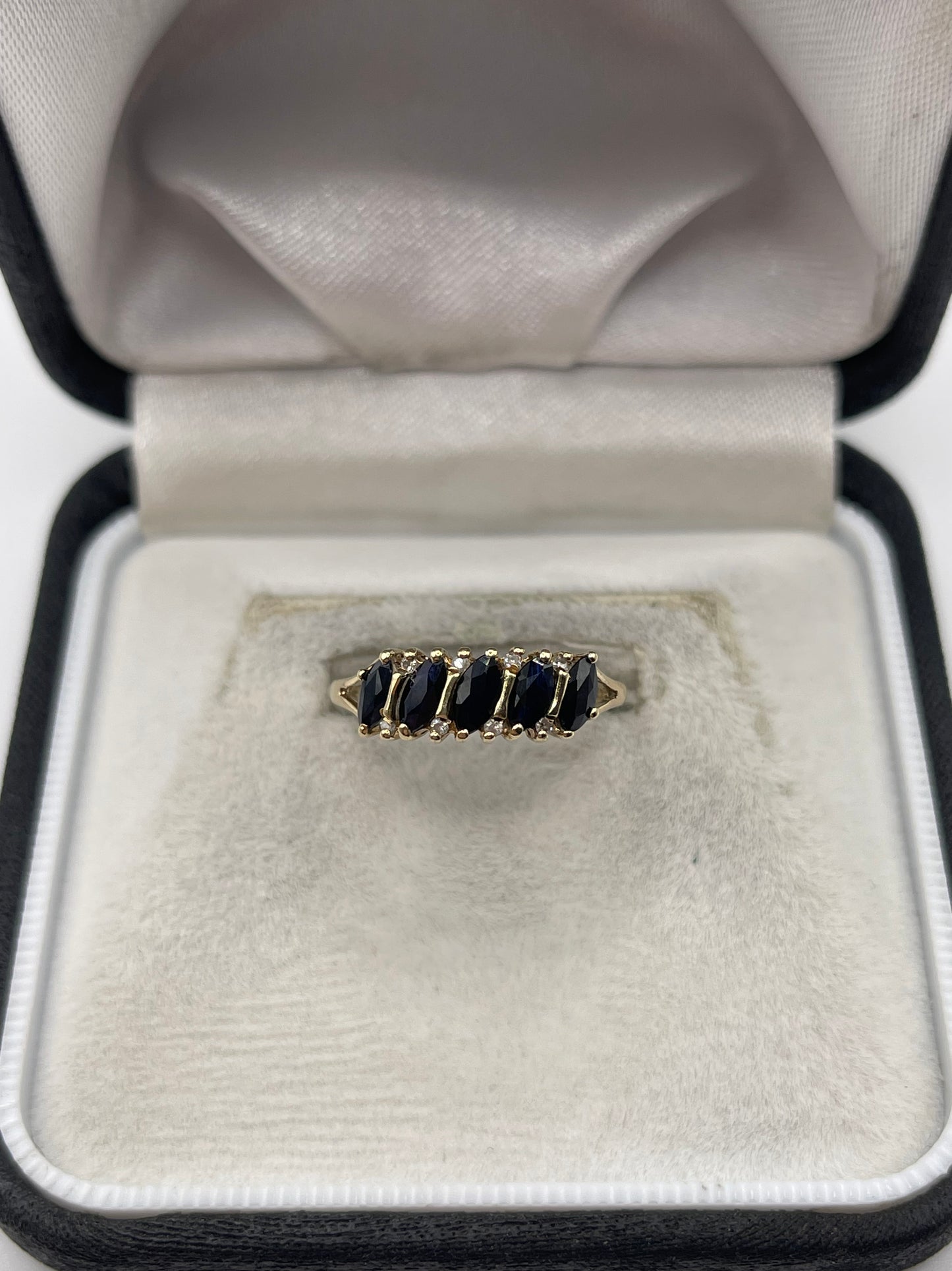 9ct gold sapphire and diamond ring