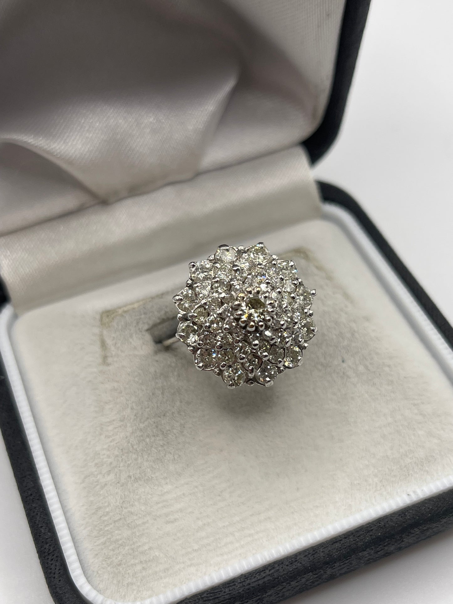 18ct white gold diamond cluster ring