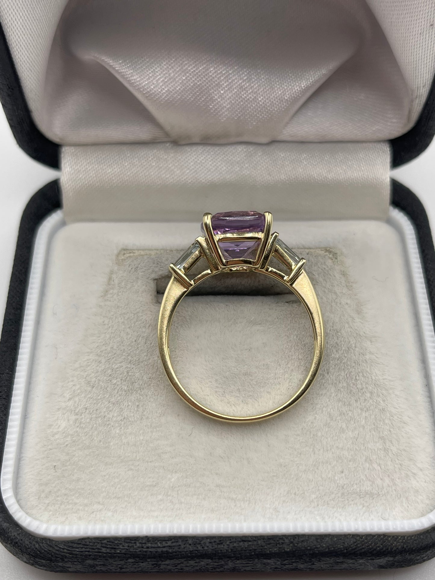 9ct gold amethyst and zircon ring