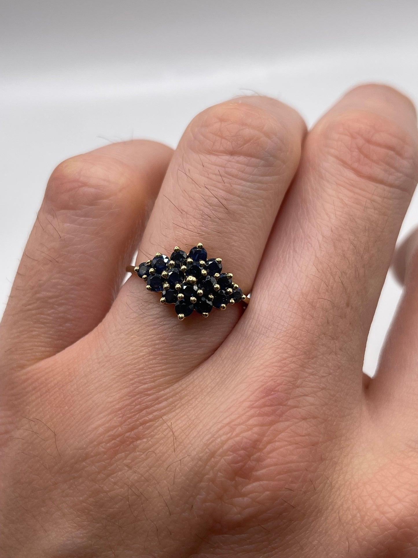 9ct gold sapphire cluster ring