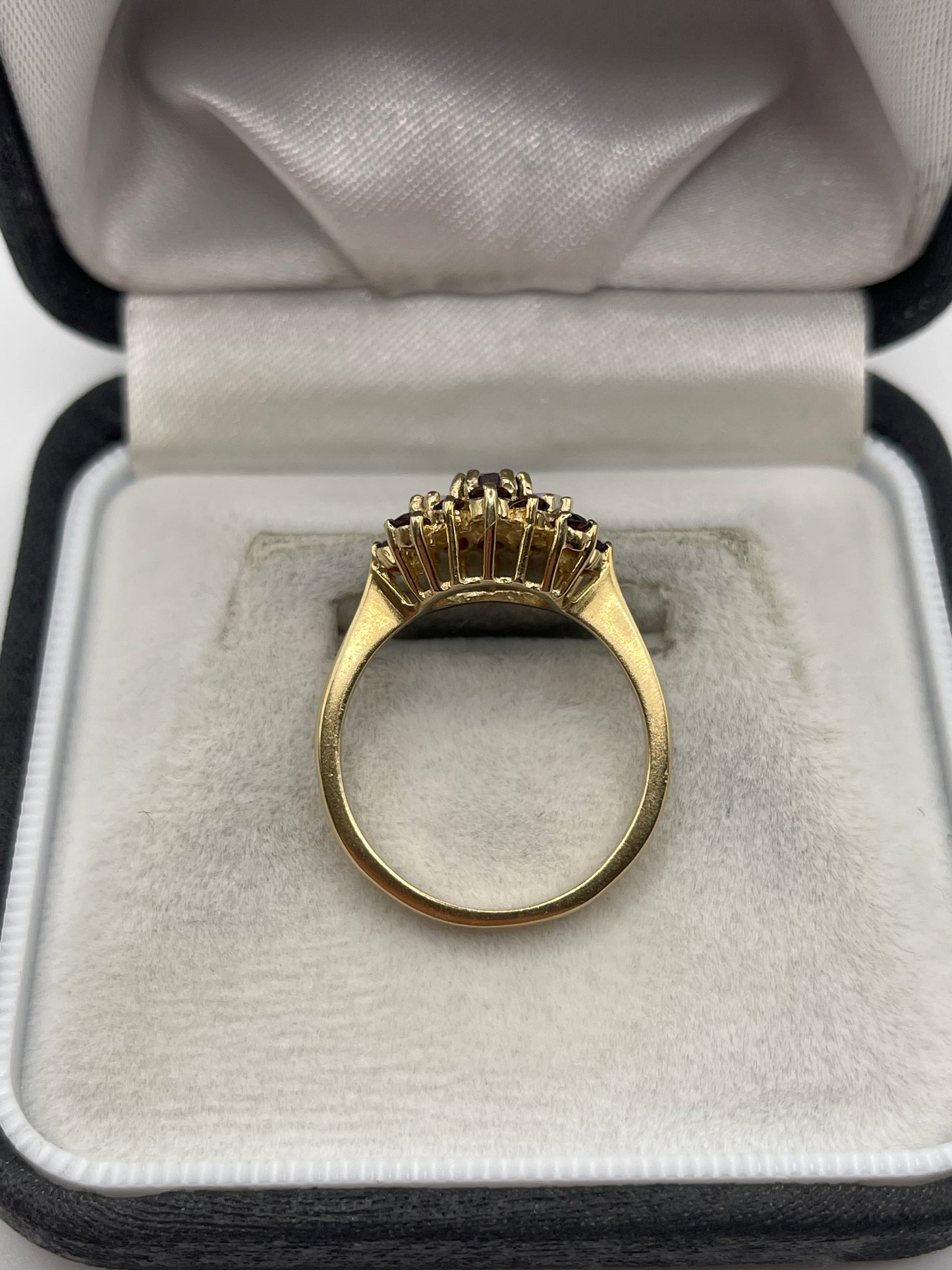 9ct gold garnet and opal ring