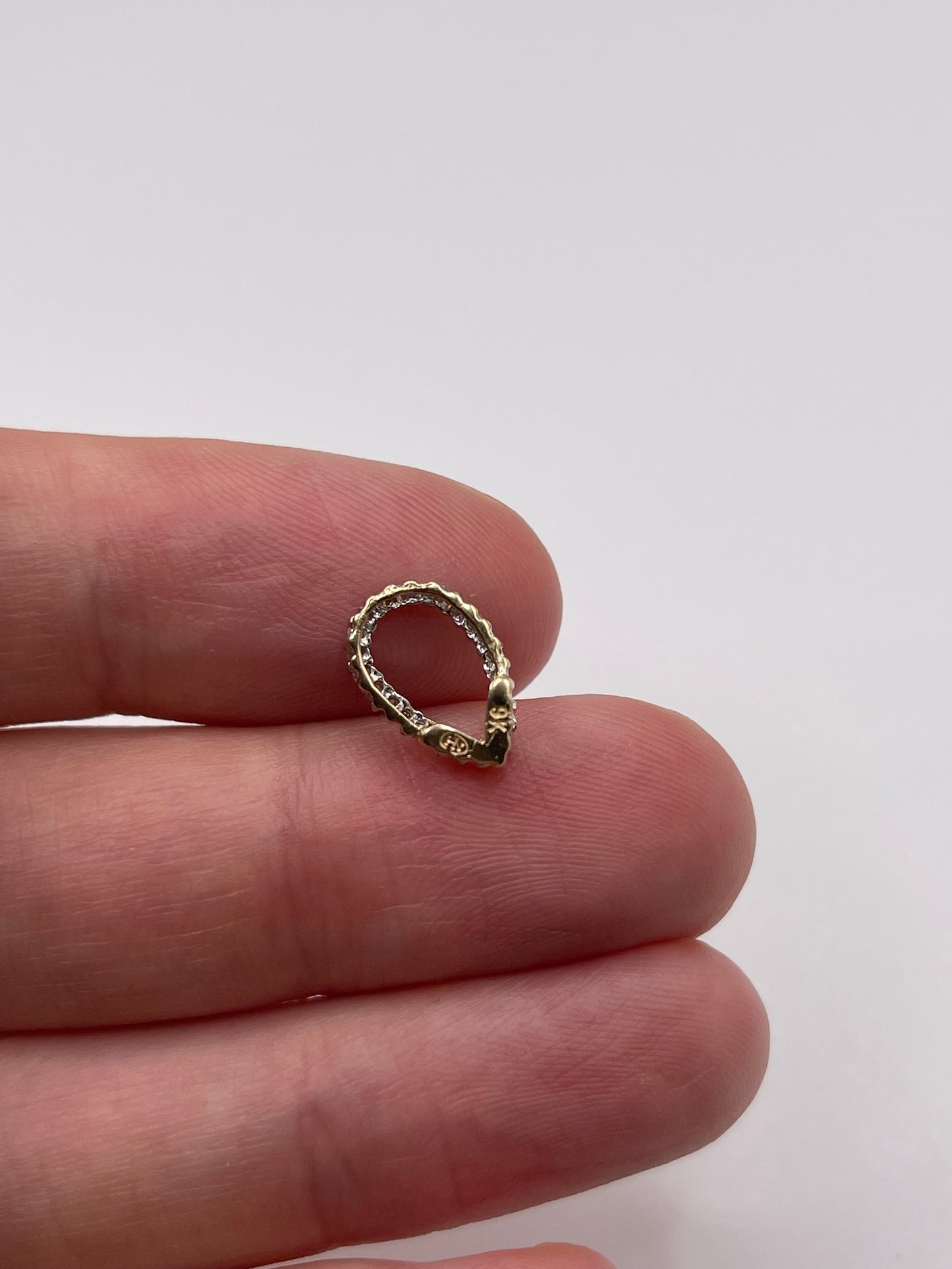 9ct gold diamond pendant