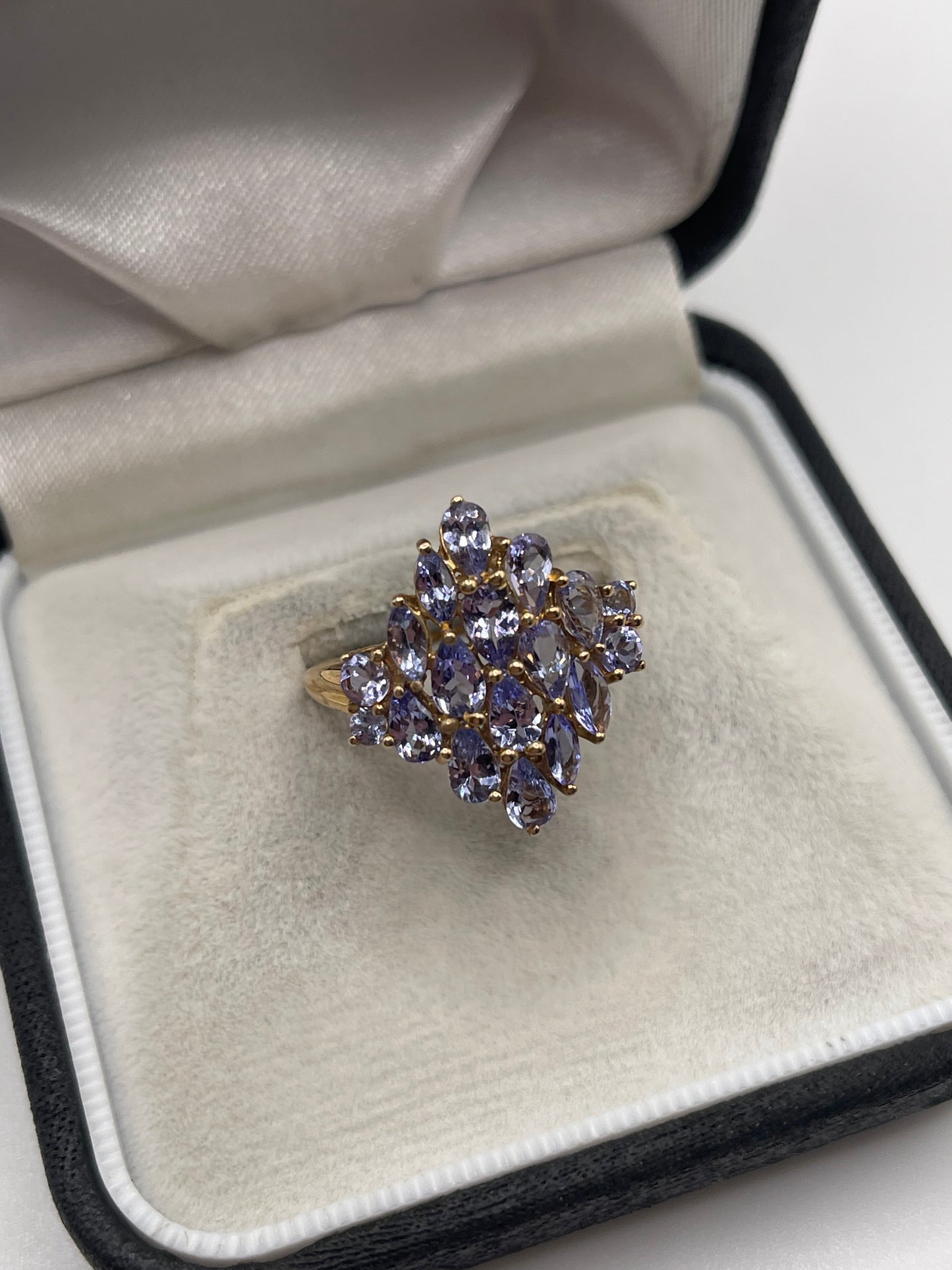 9ct gold tanzanite cluster ring