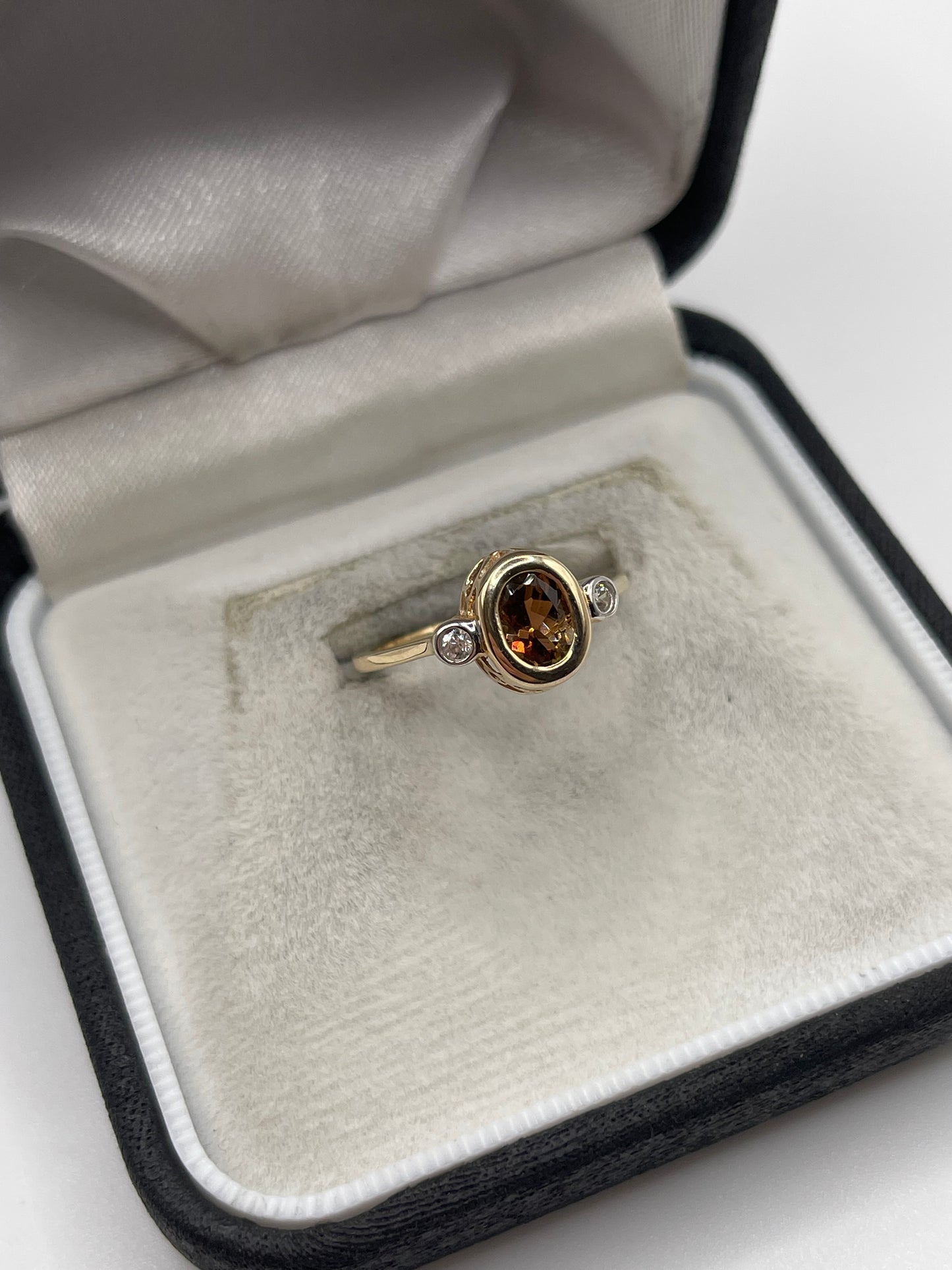 9ct gold quartz and zircon ring