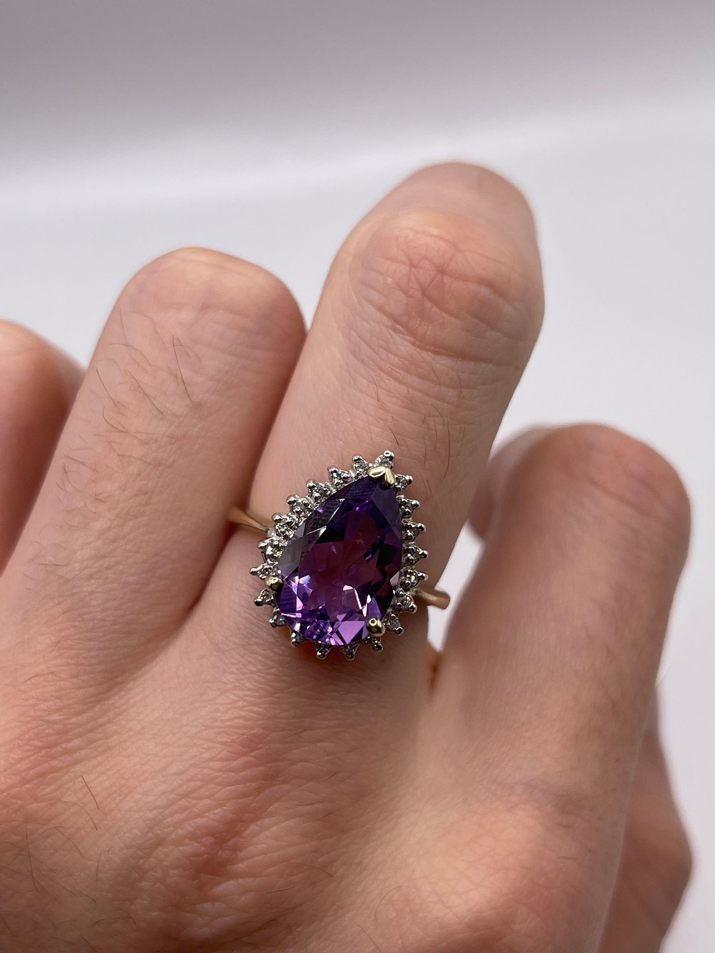 9ct gold amethyst and diamond ring