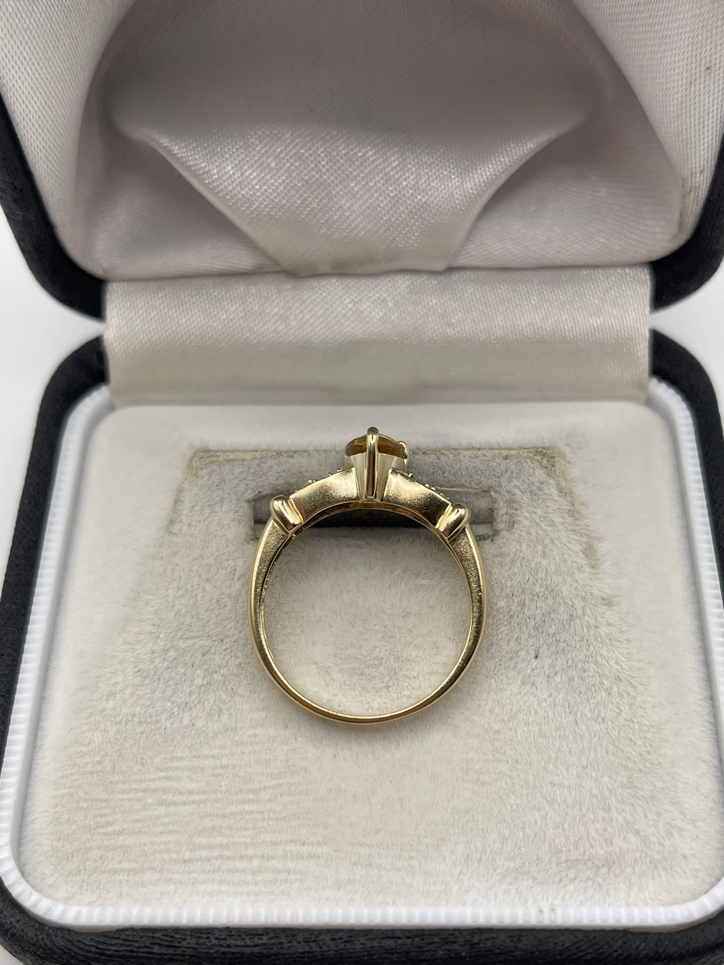 9ct gold citrine and emerald ring