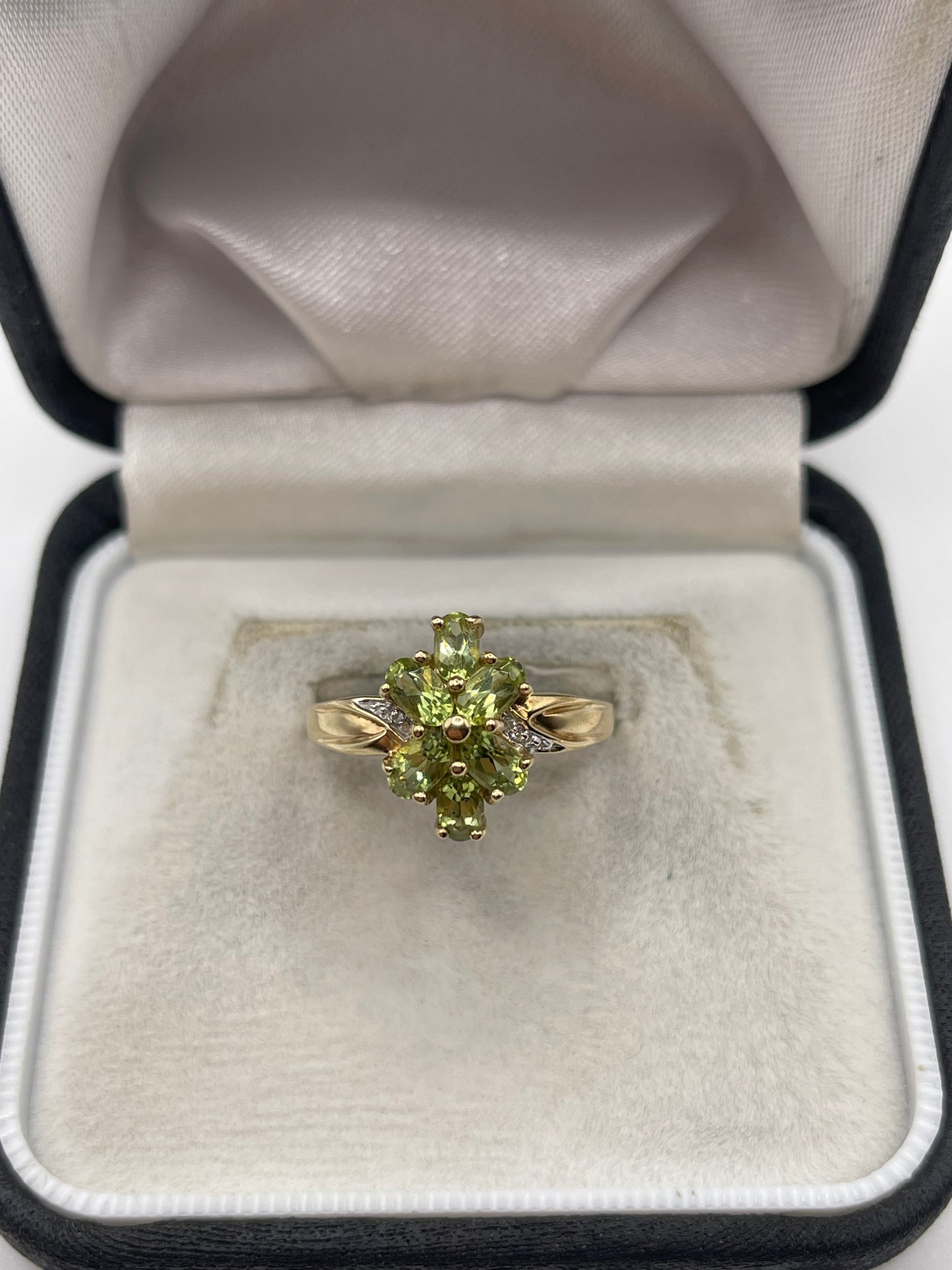 9ct gold quartz and diamond ring