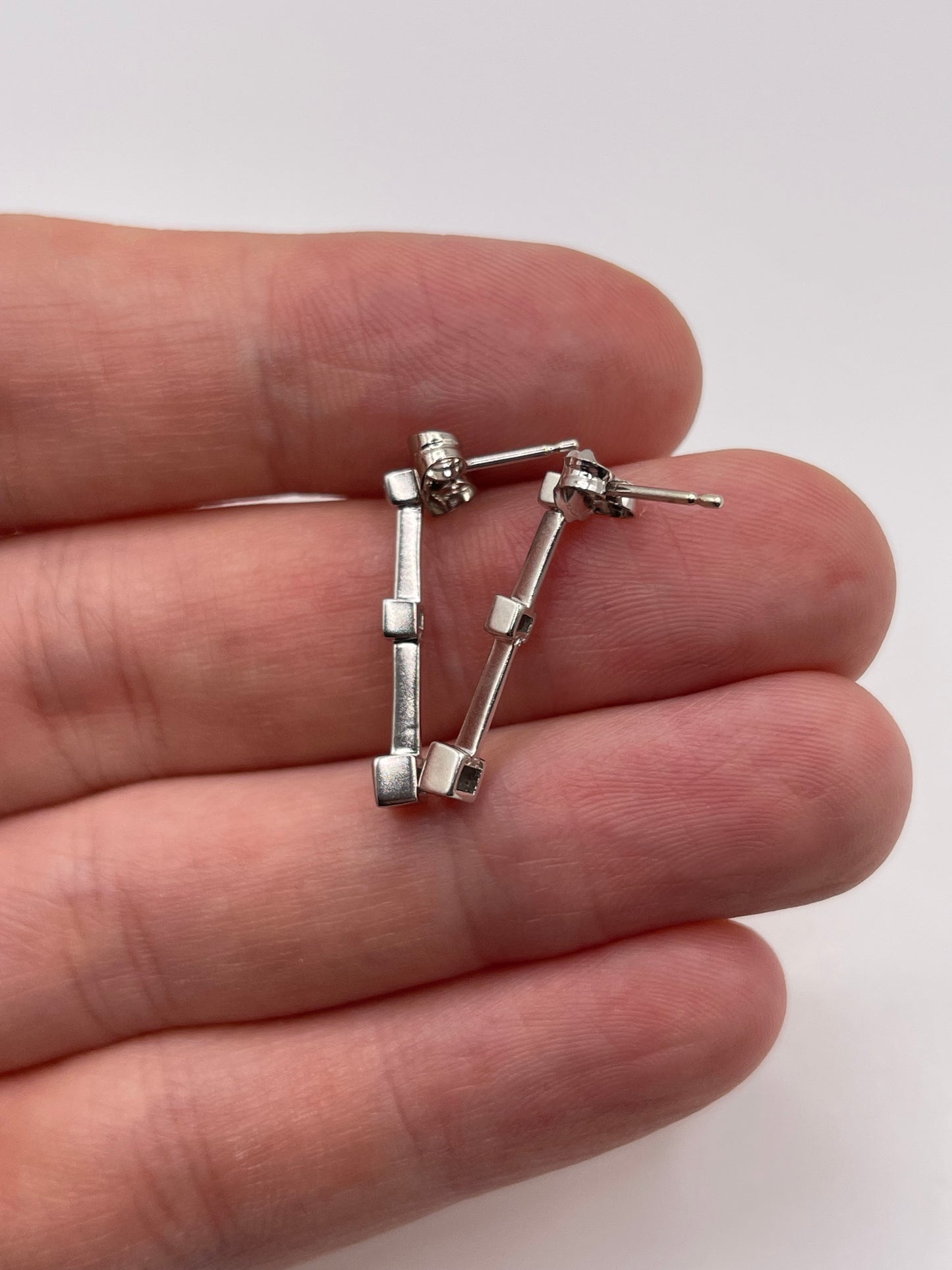 9ct white gold diamond earrings