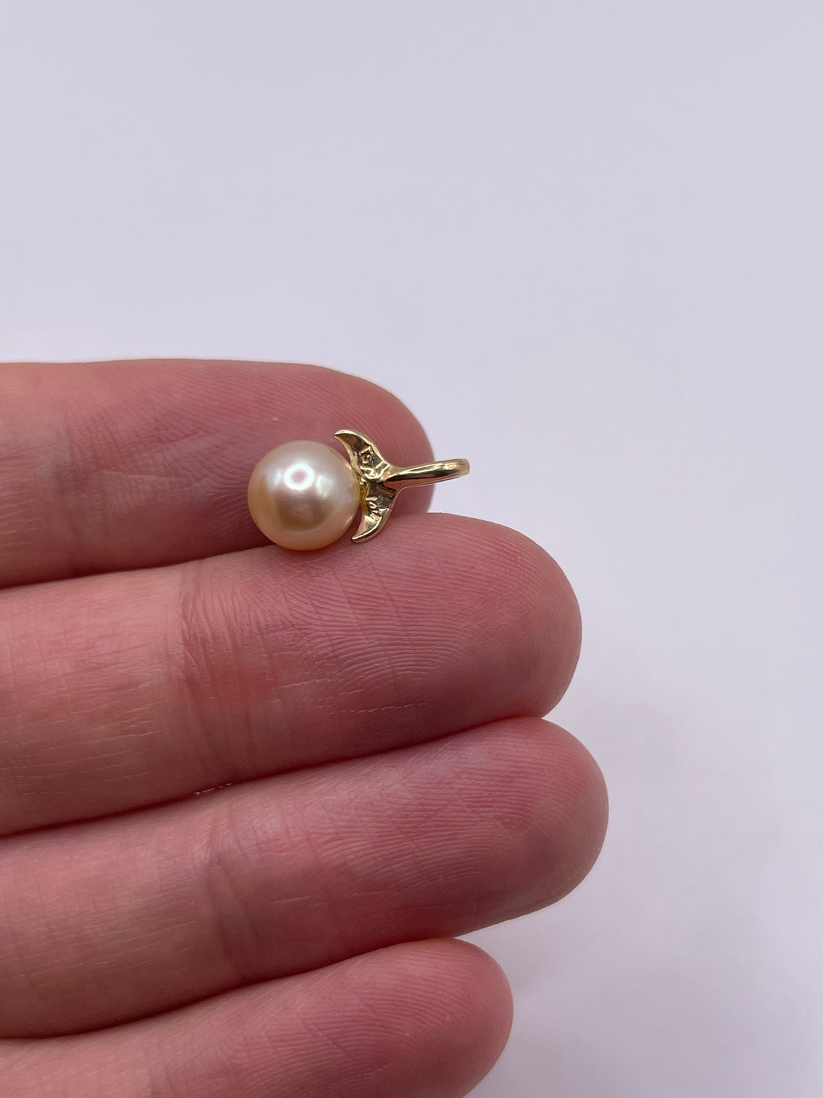 14ct gold pearl pendant