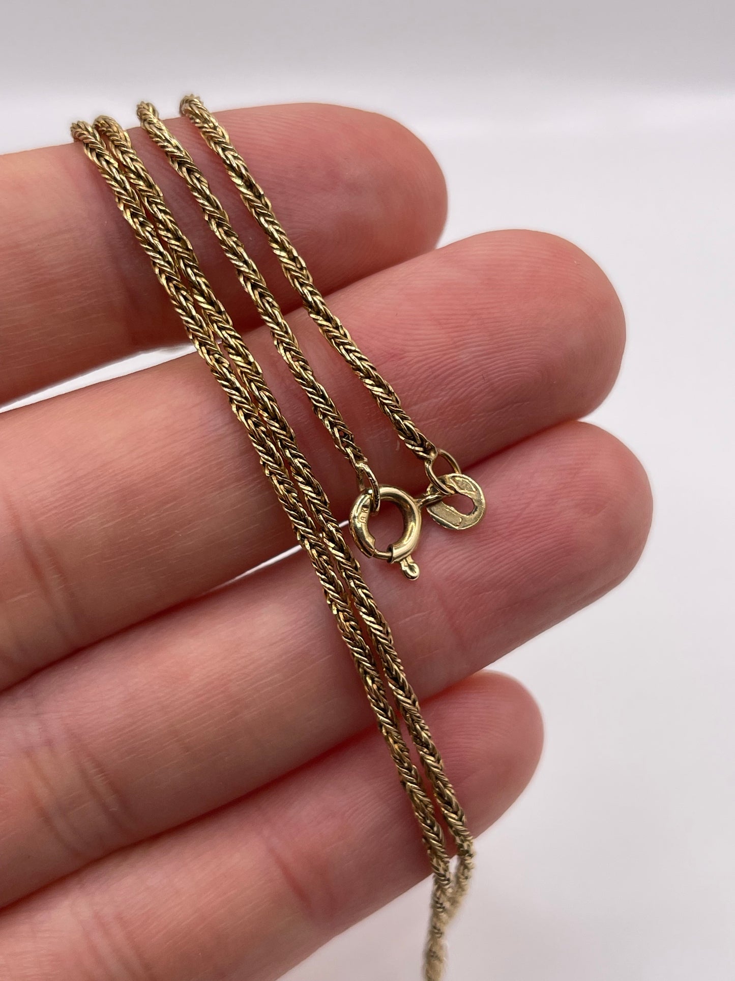 9ct gold chain 57
