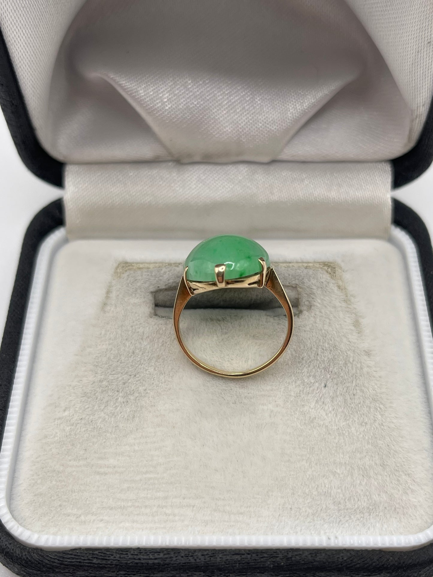 14ct gold jade ring