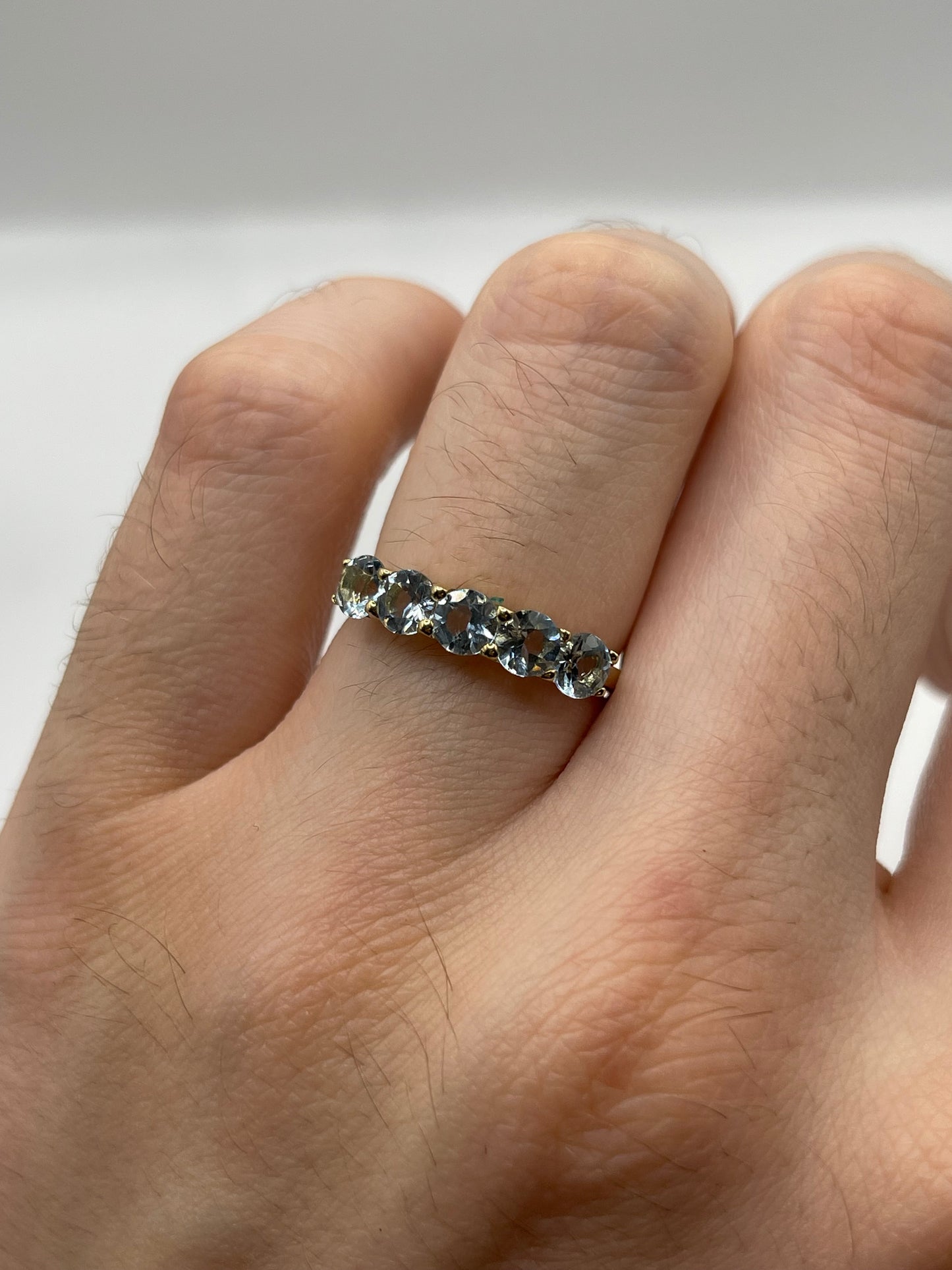 9ct gold topaz ring