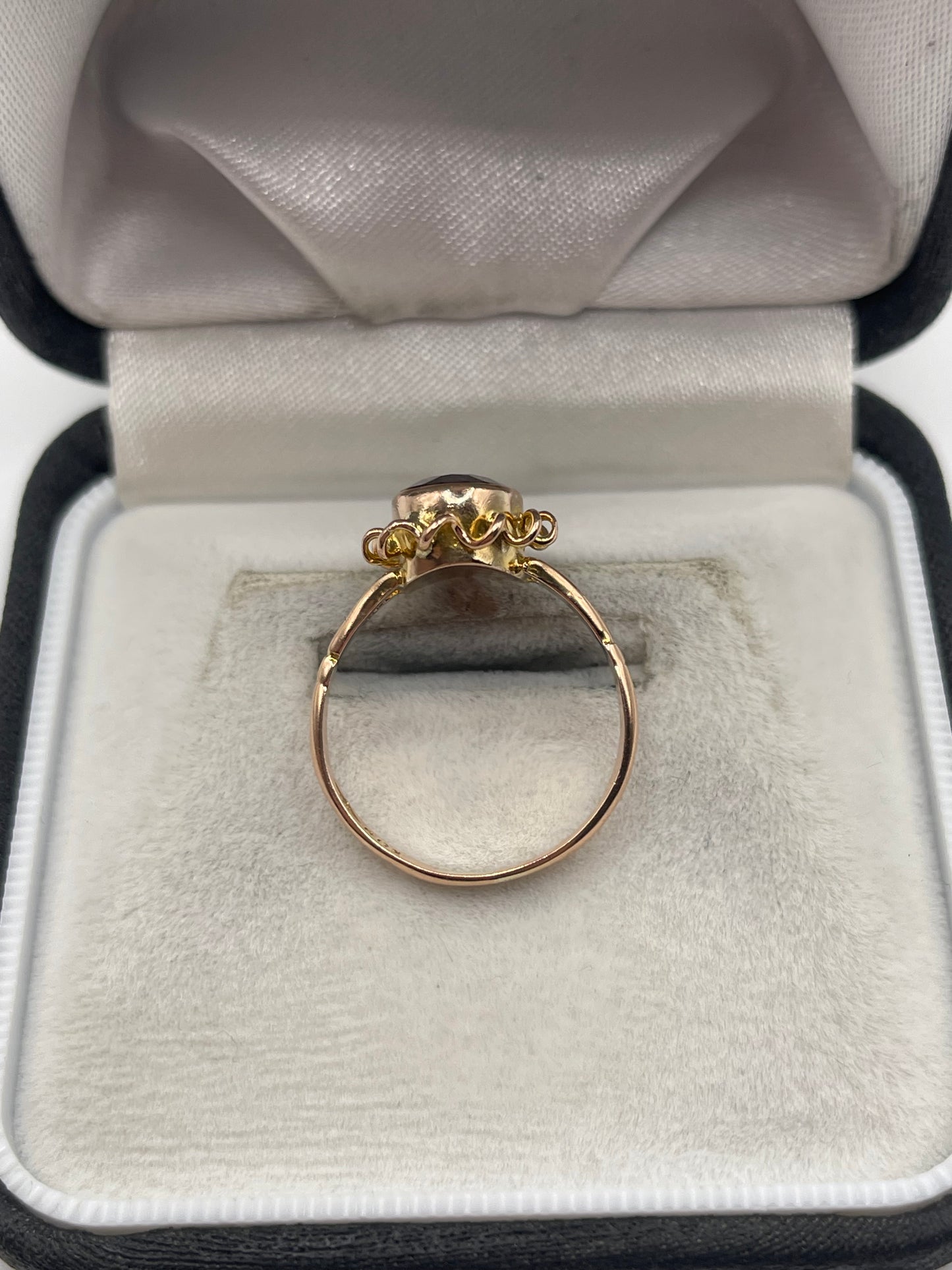 9ct rose gold garnet ring