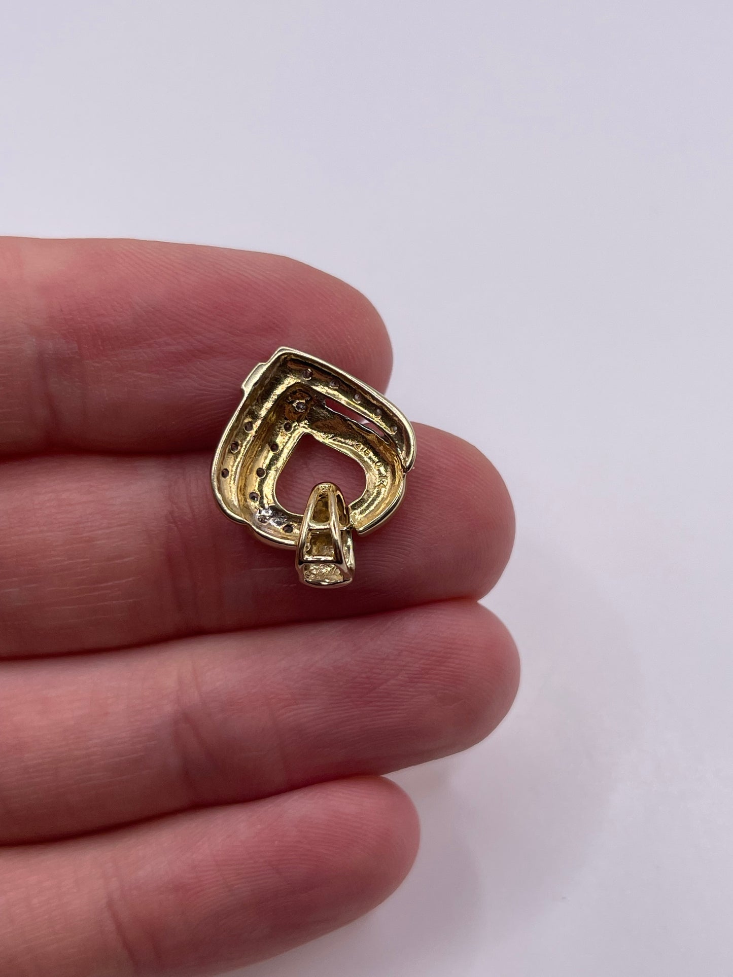 9ct gold diamond pendant