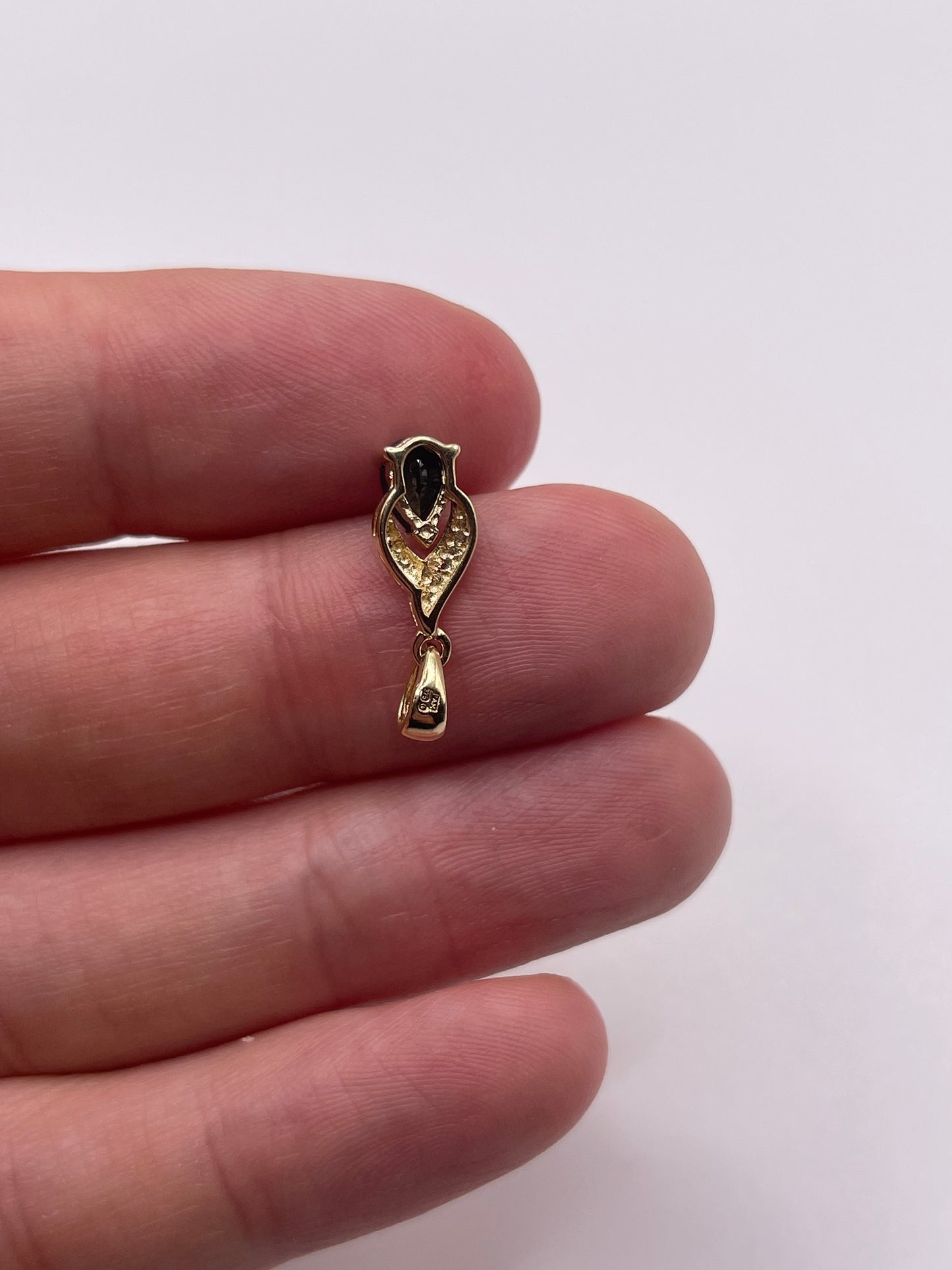 9ct gold sapphire and diamond pendant