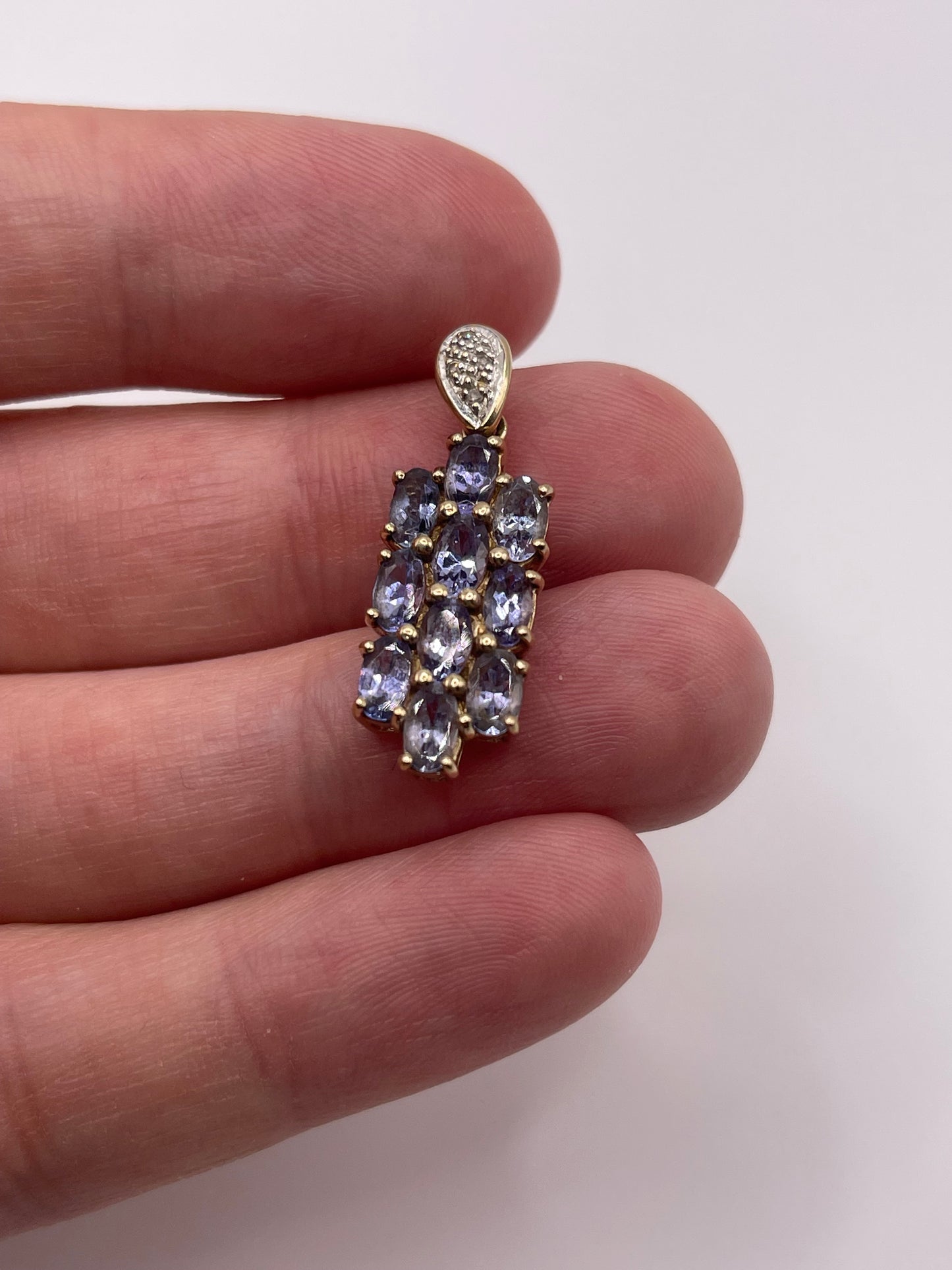 9ct gold tanzanite and diamond pendant