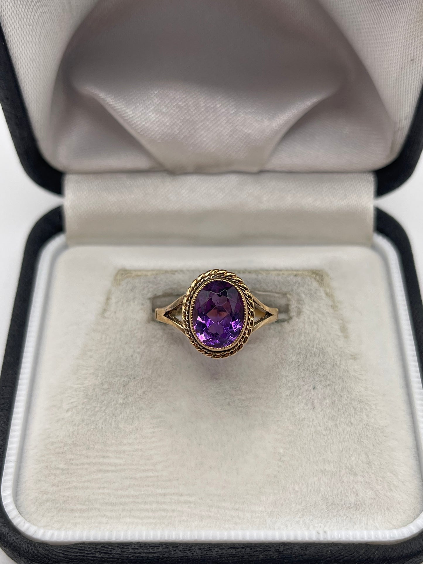 9ct gold amethyst ring