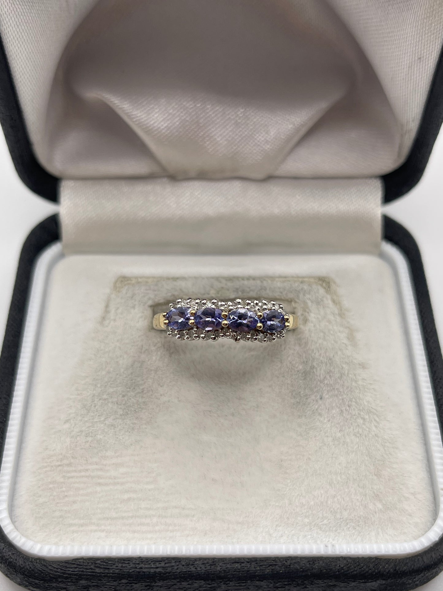 9ct gold tanzanite and diamond ring