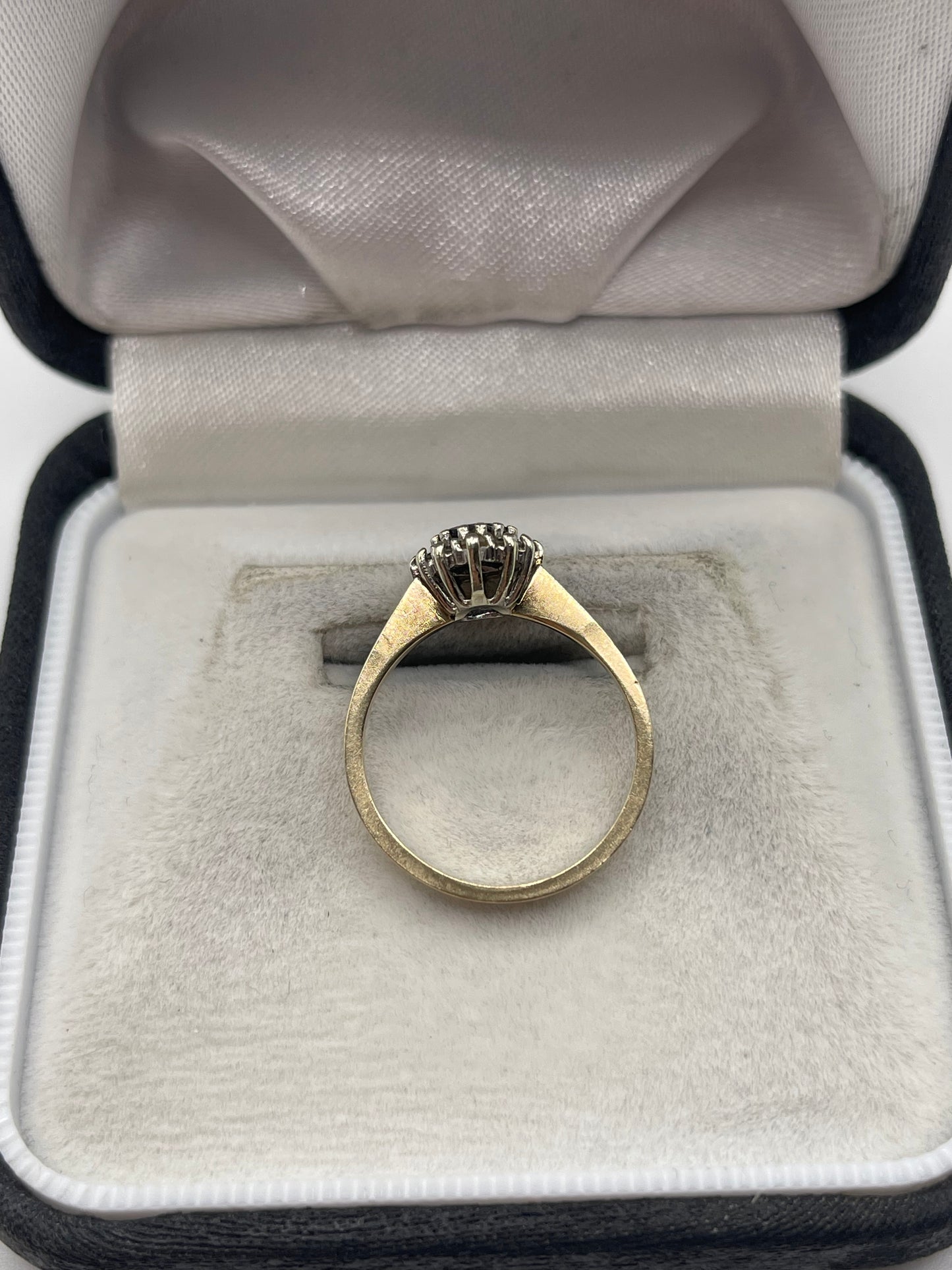 9ct gold sapphire and diamond ring