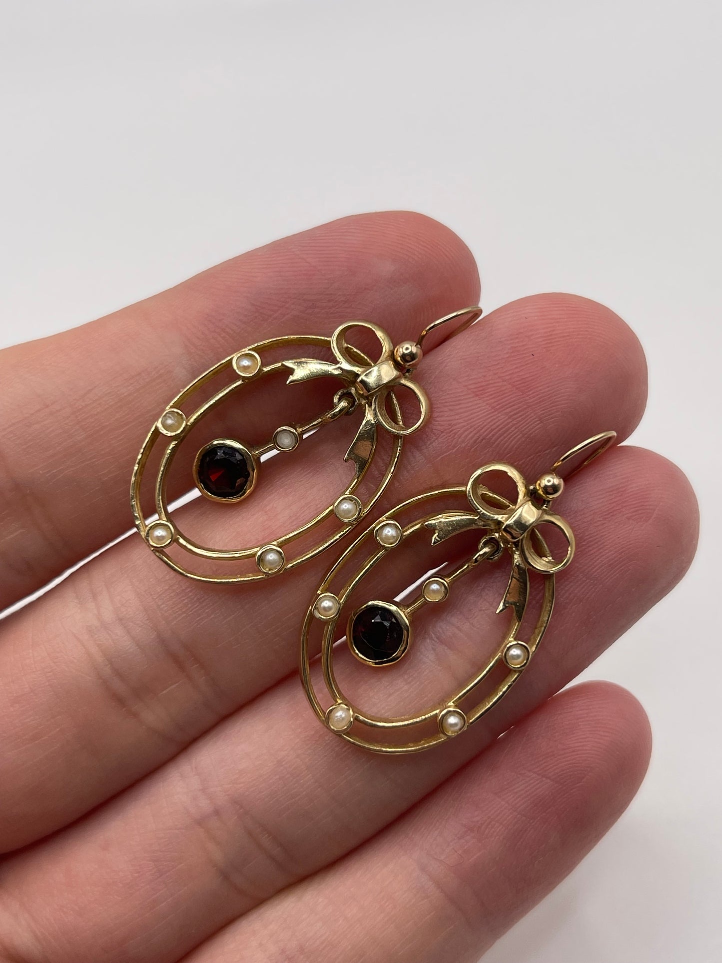 9ct gold garnet and pearl earrings