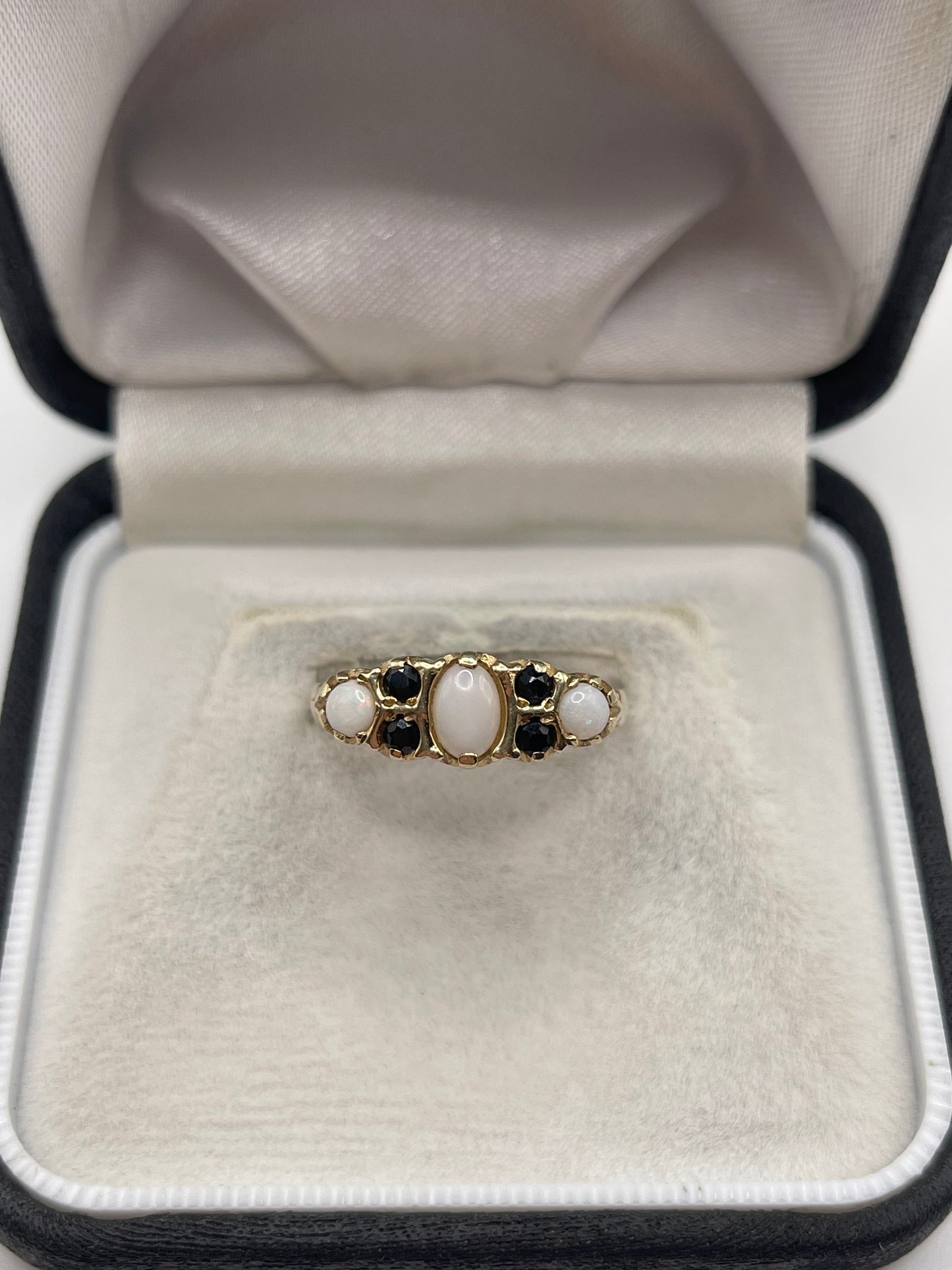 9ct gold opal and sapphire ring