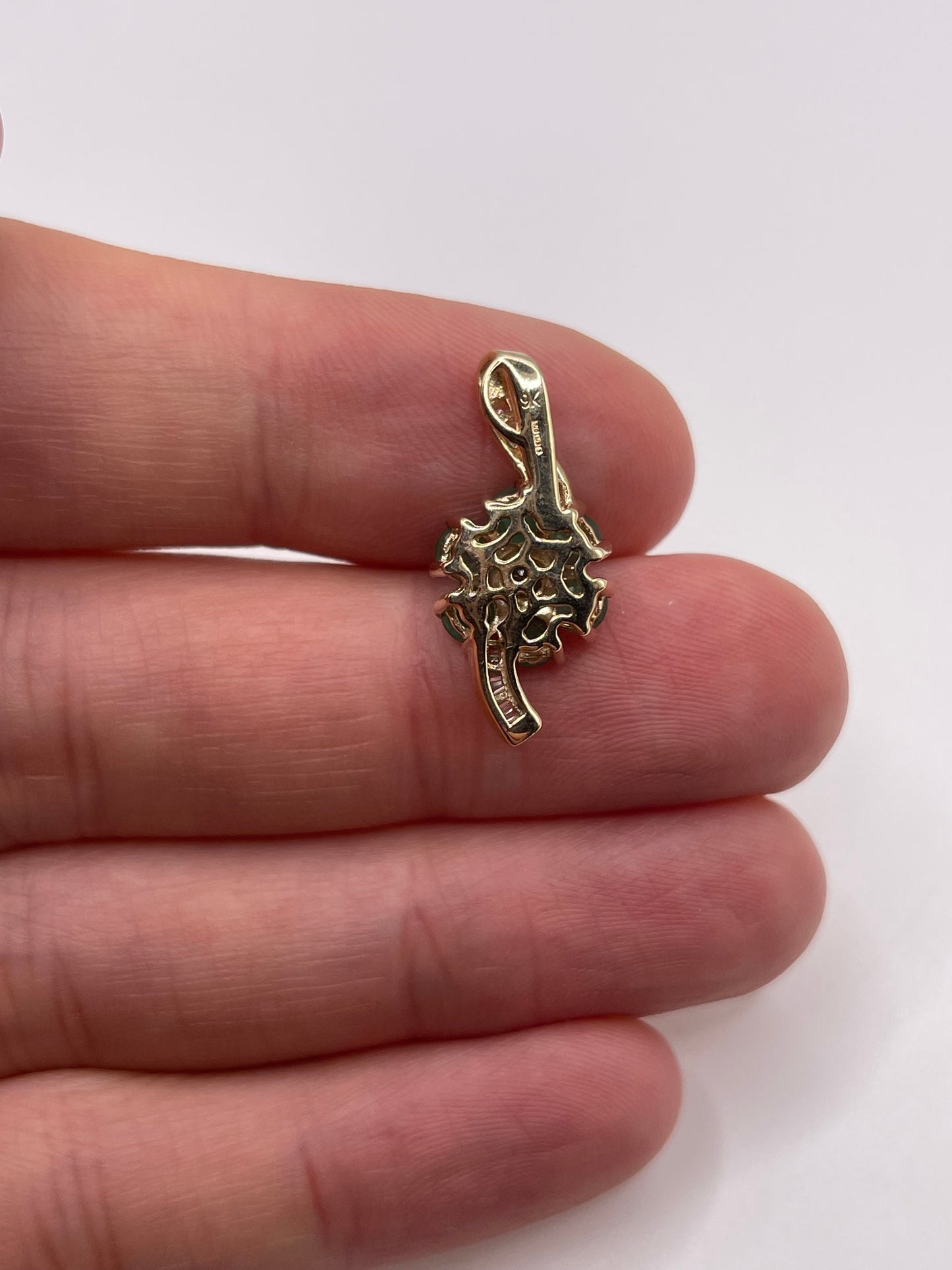 9ct gold emerald and diamond pendant