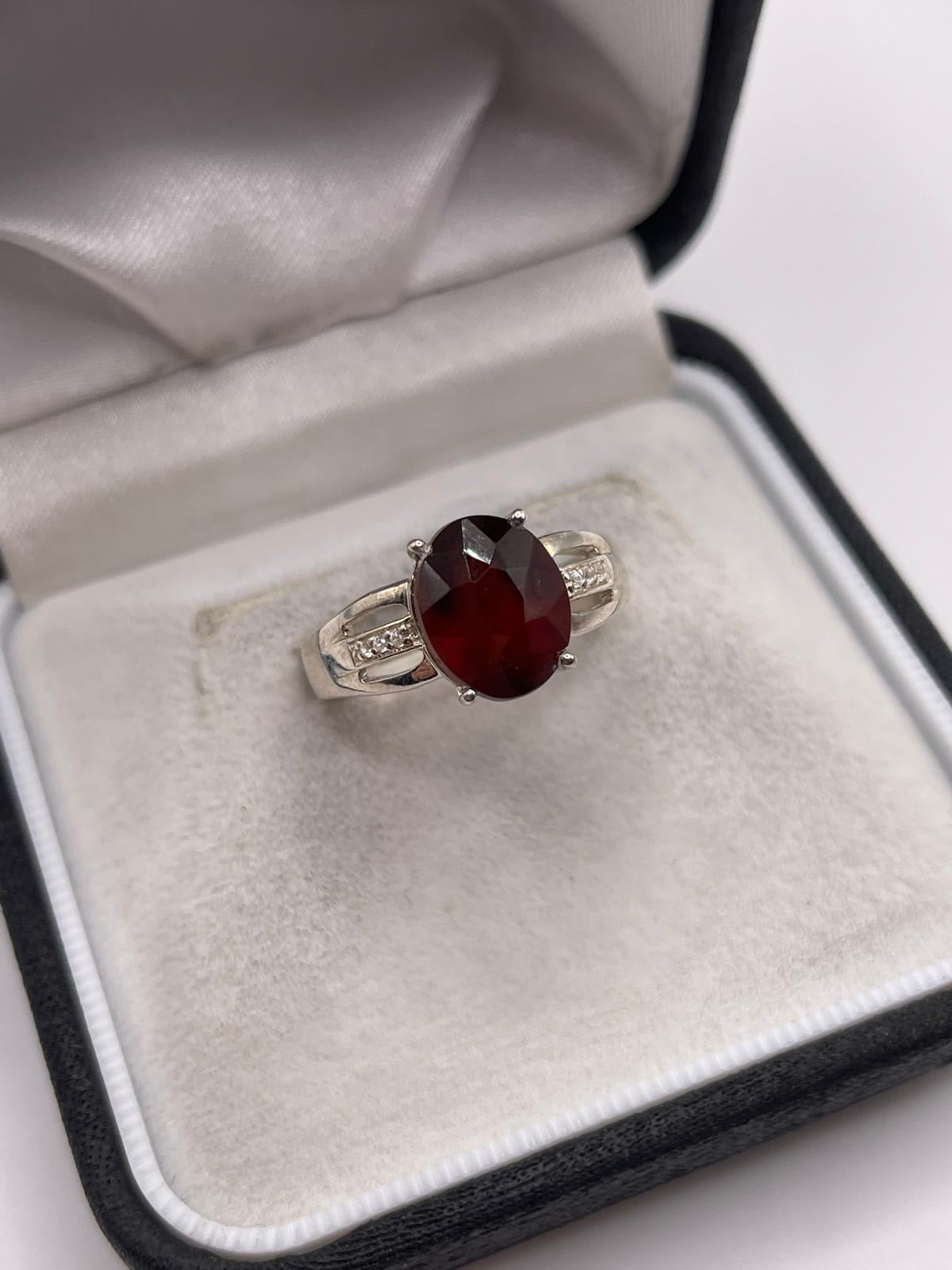 Silver gemstone ring