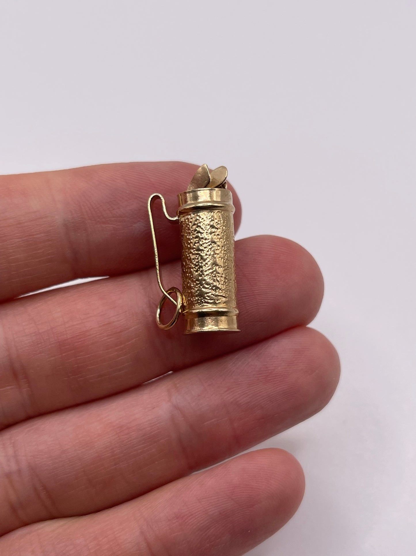 9ct gold golf club charm