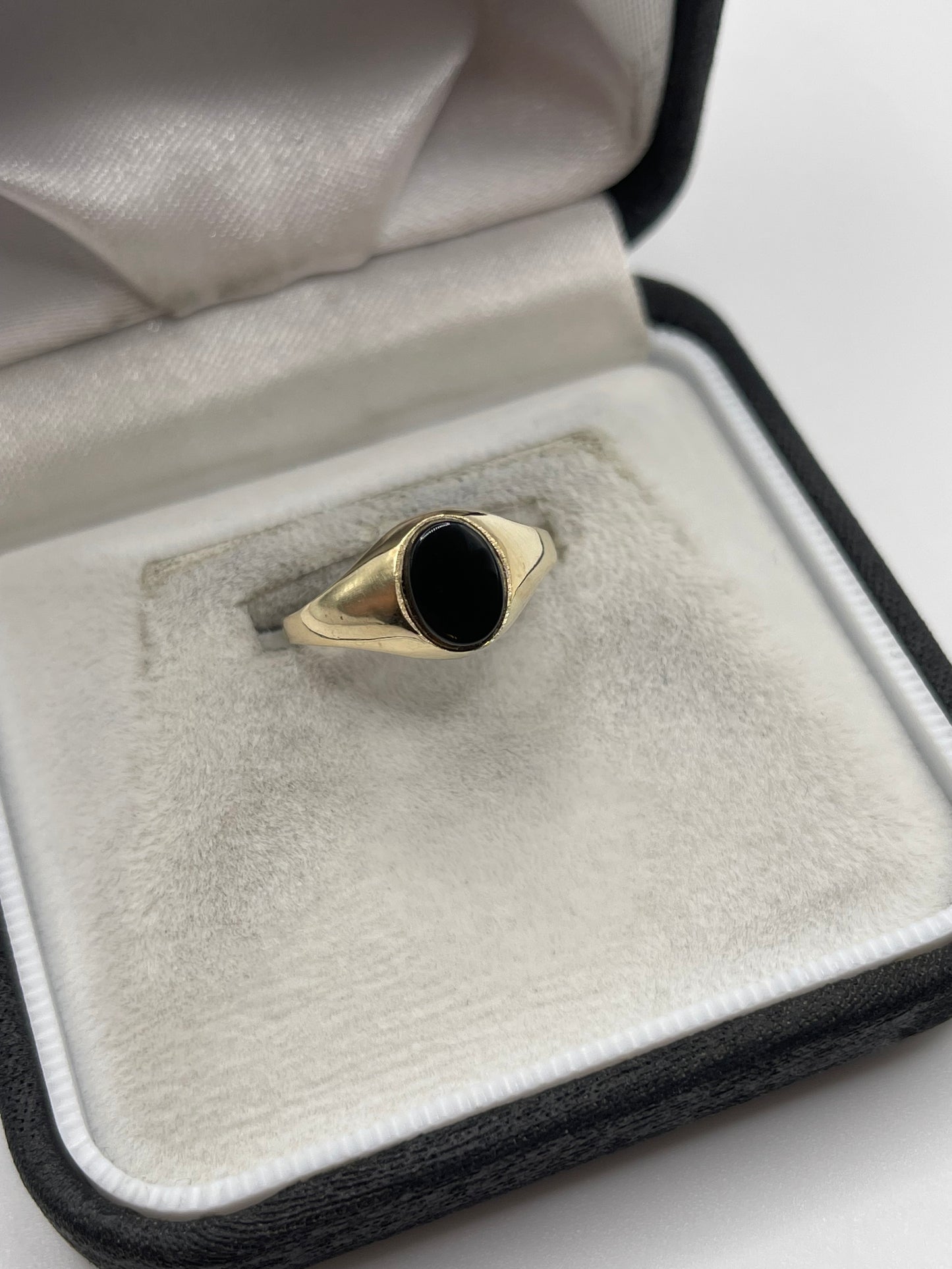 9ct gold onyx signet ring