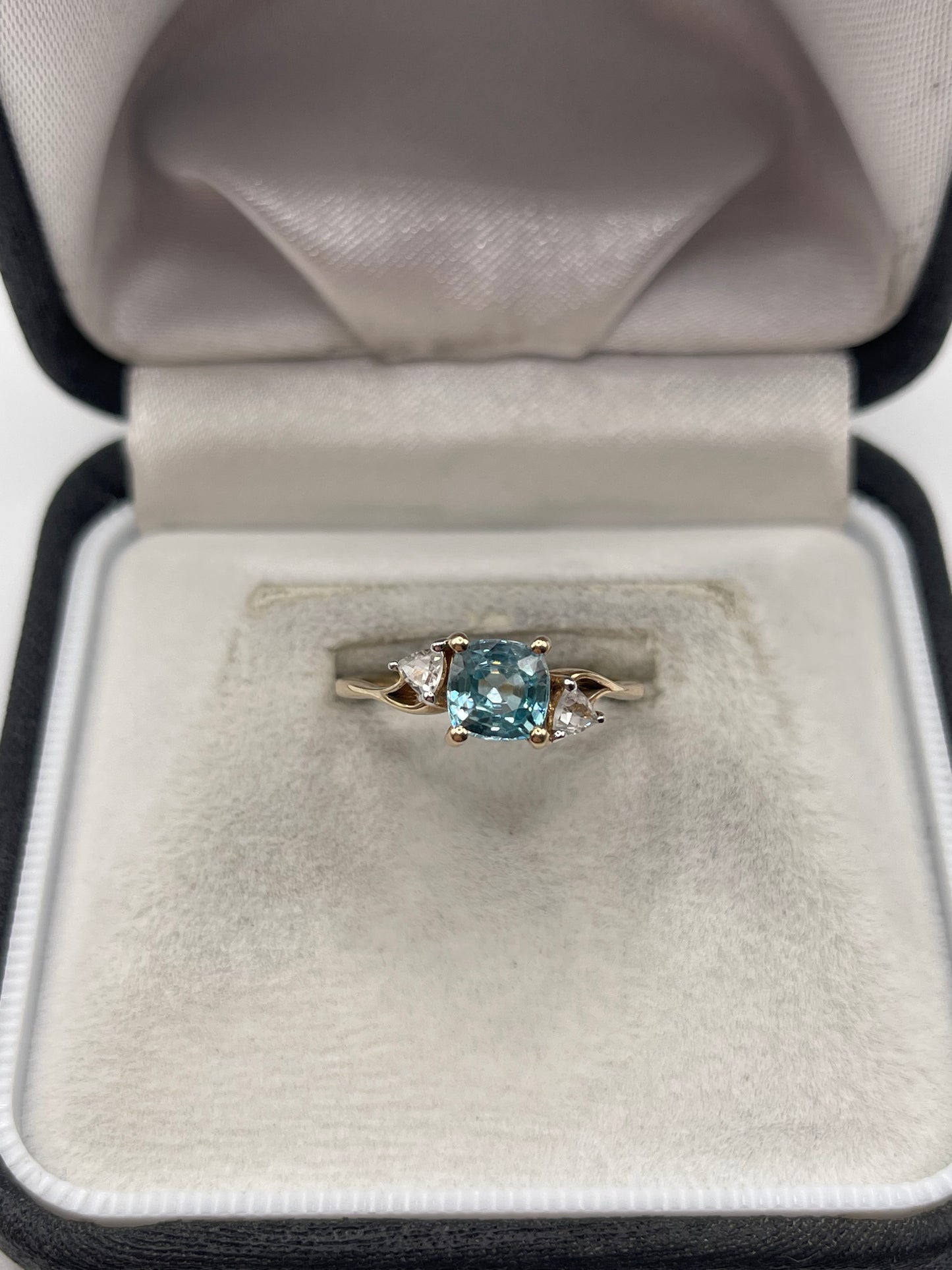 9ct gold blue and white zircon ring
