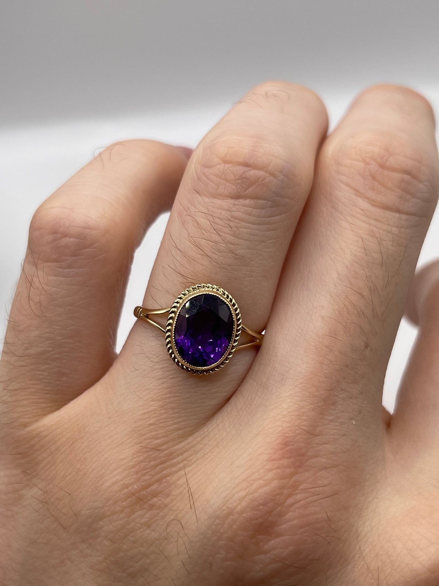 9ct gold amethyst ring