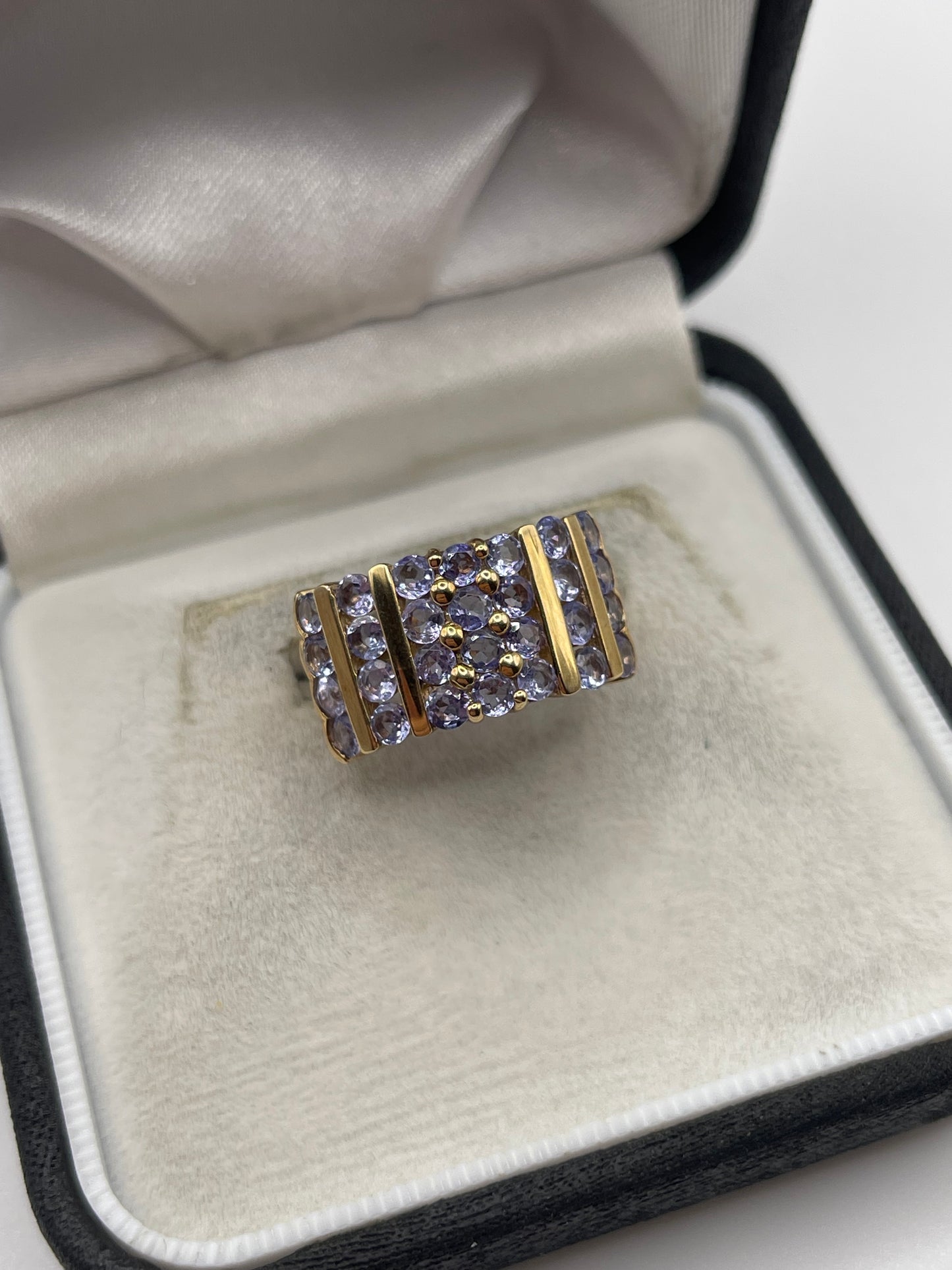 9ct gold tanzanite cluster ring