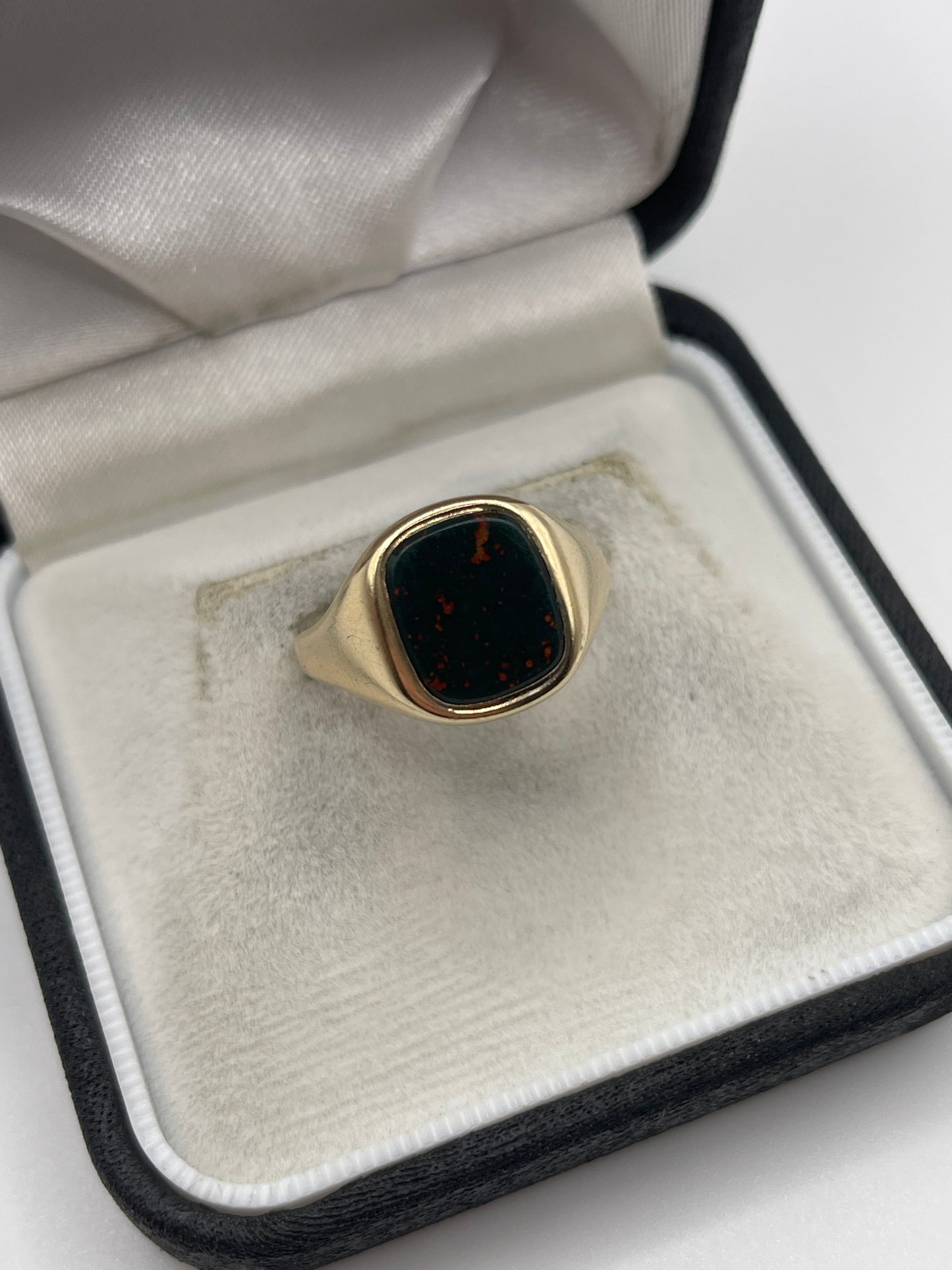 9ct gold bloodstone signet ring