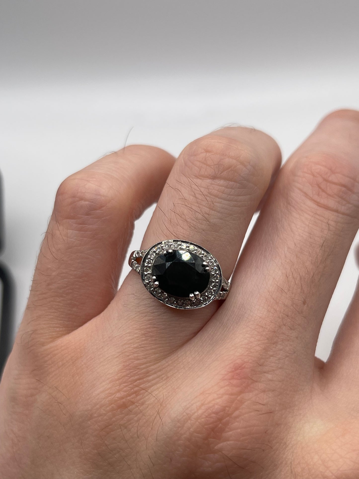 14ct white gold sapphire and diamond ring