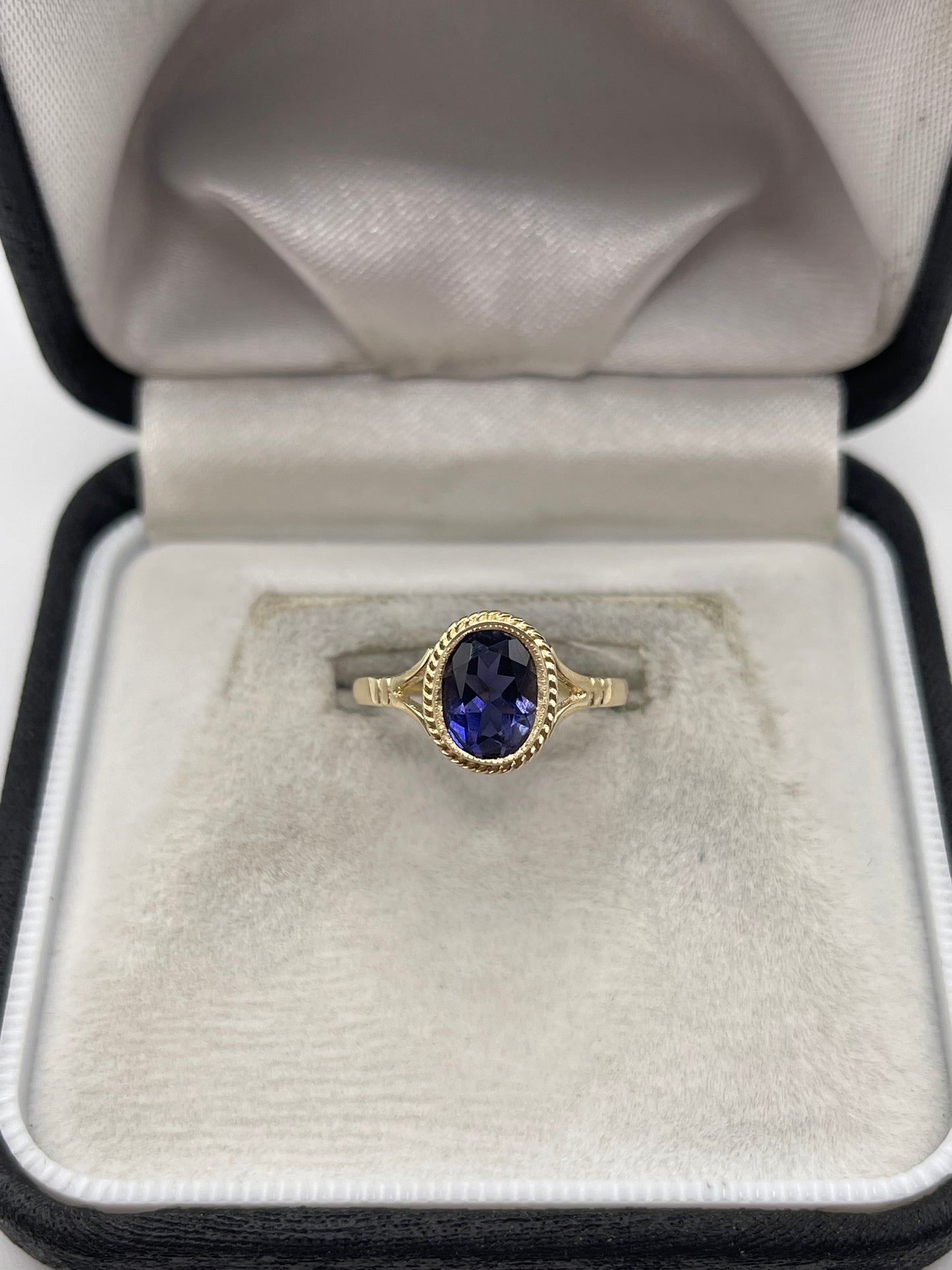 9ct gold iolite ring