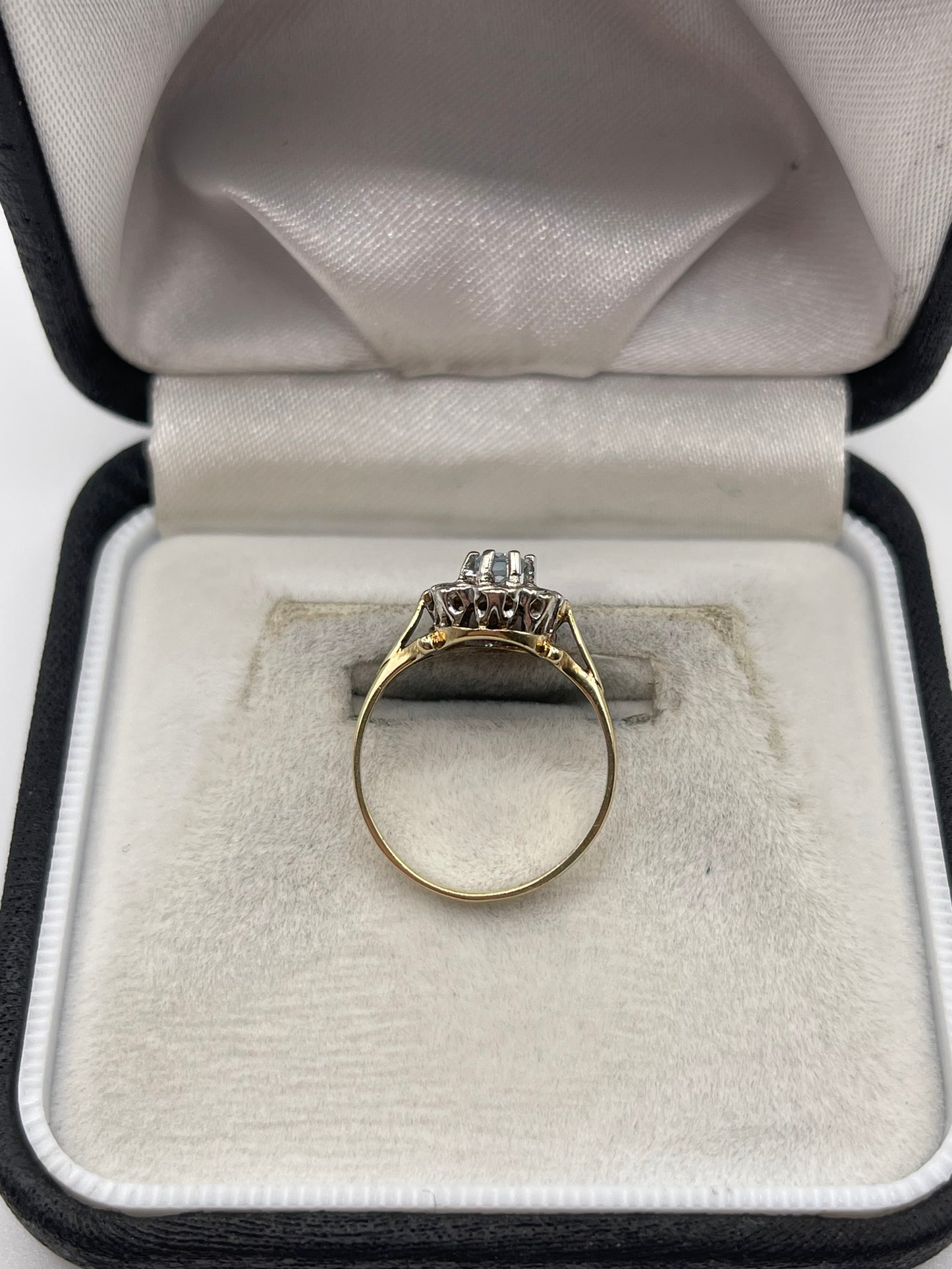 9ct gold topaz and diamond ring