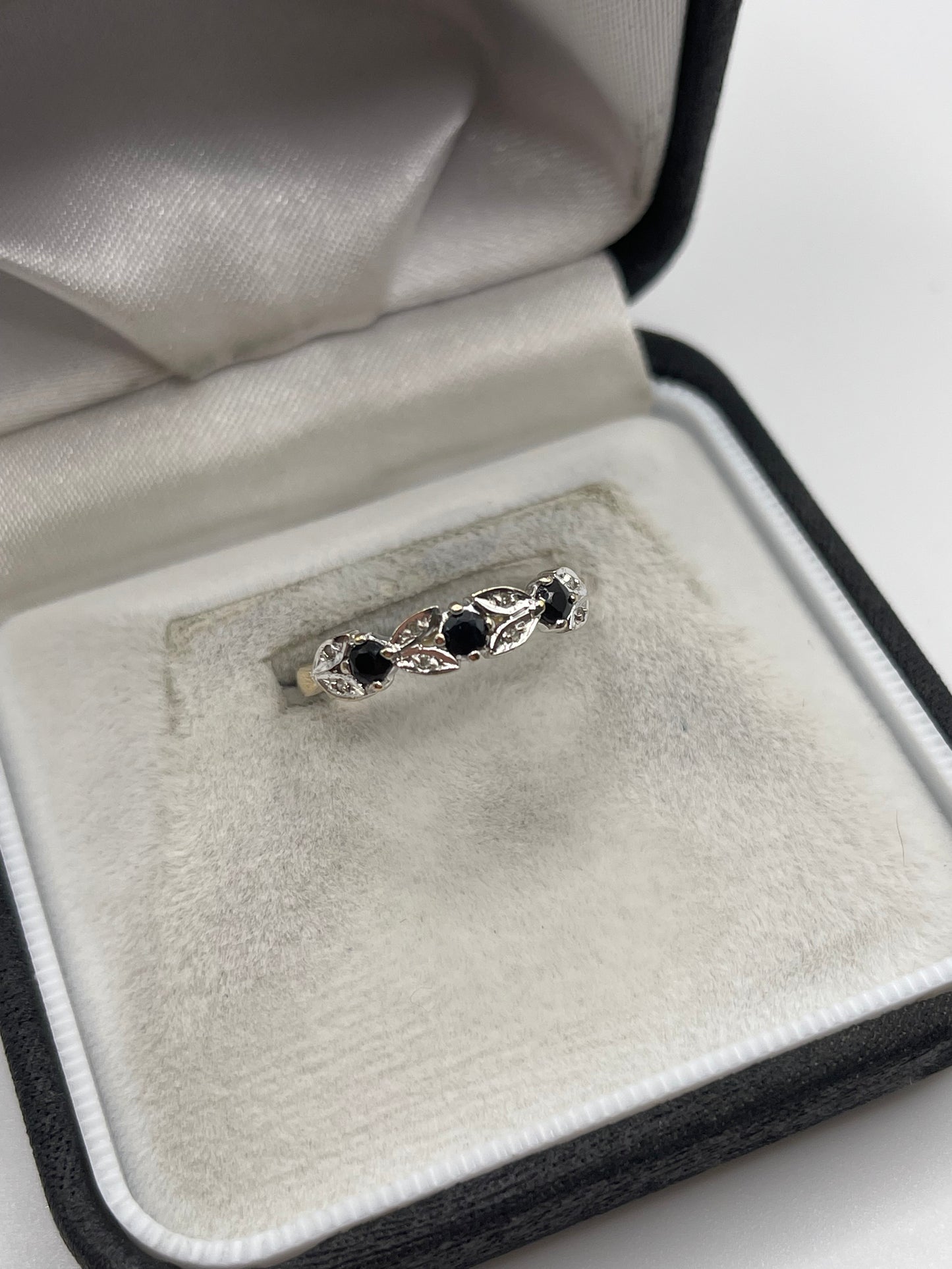 9ct gold sapphire and diamond ring