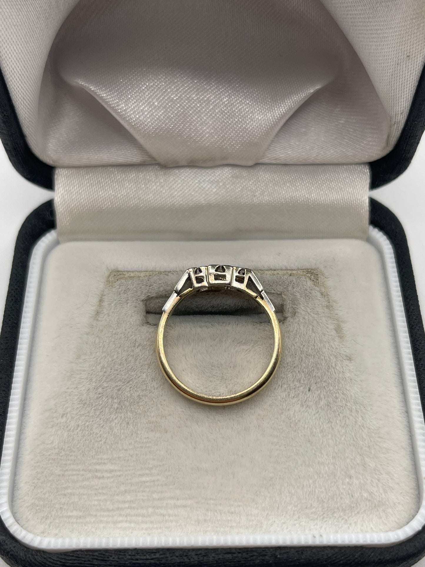 9ct gold platinum diamond ring