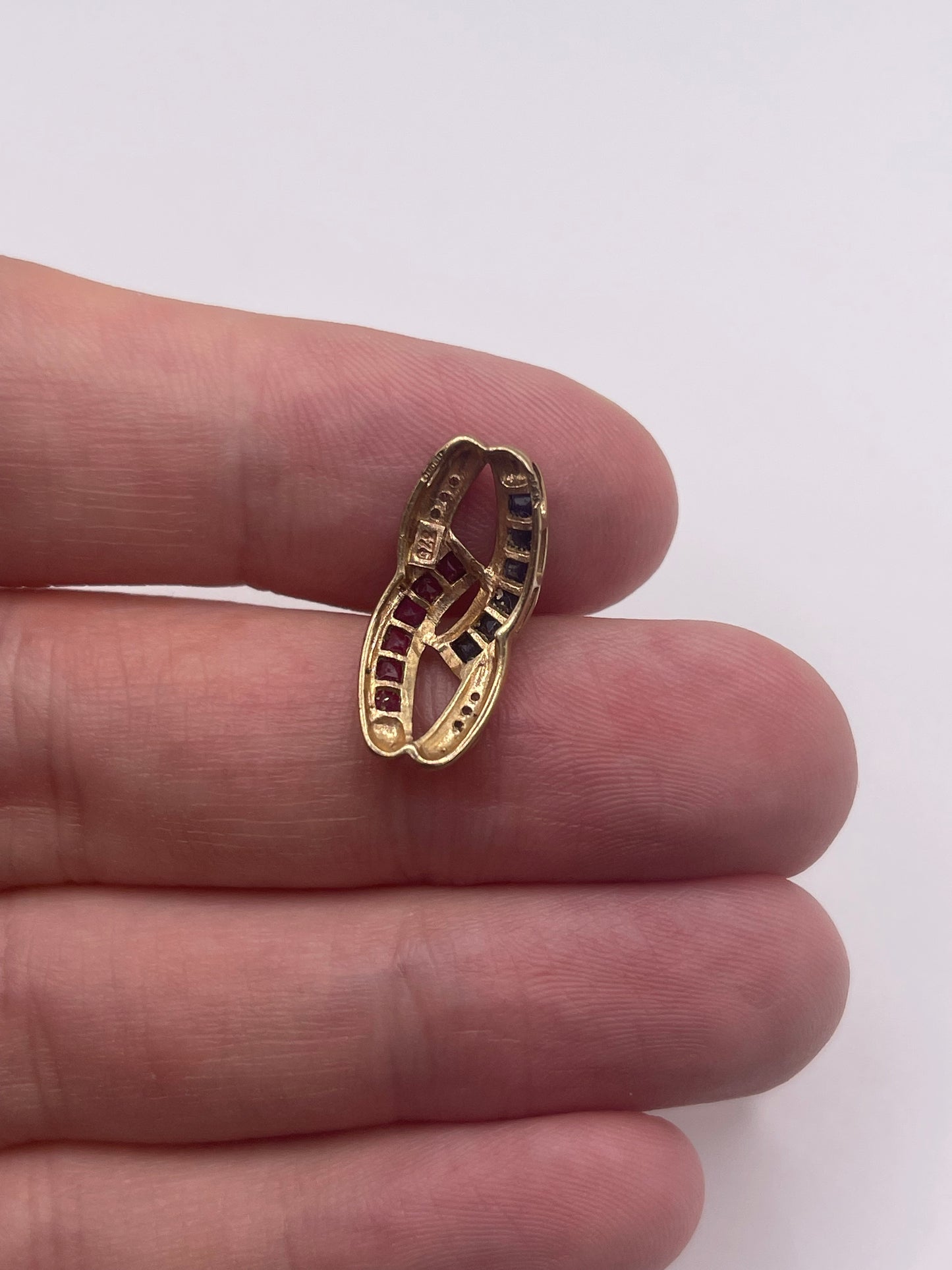 9ct gold ruby, sapphire and diamond pendant