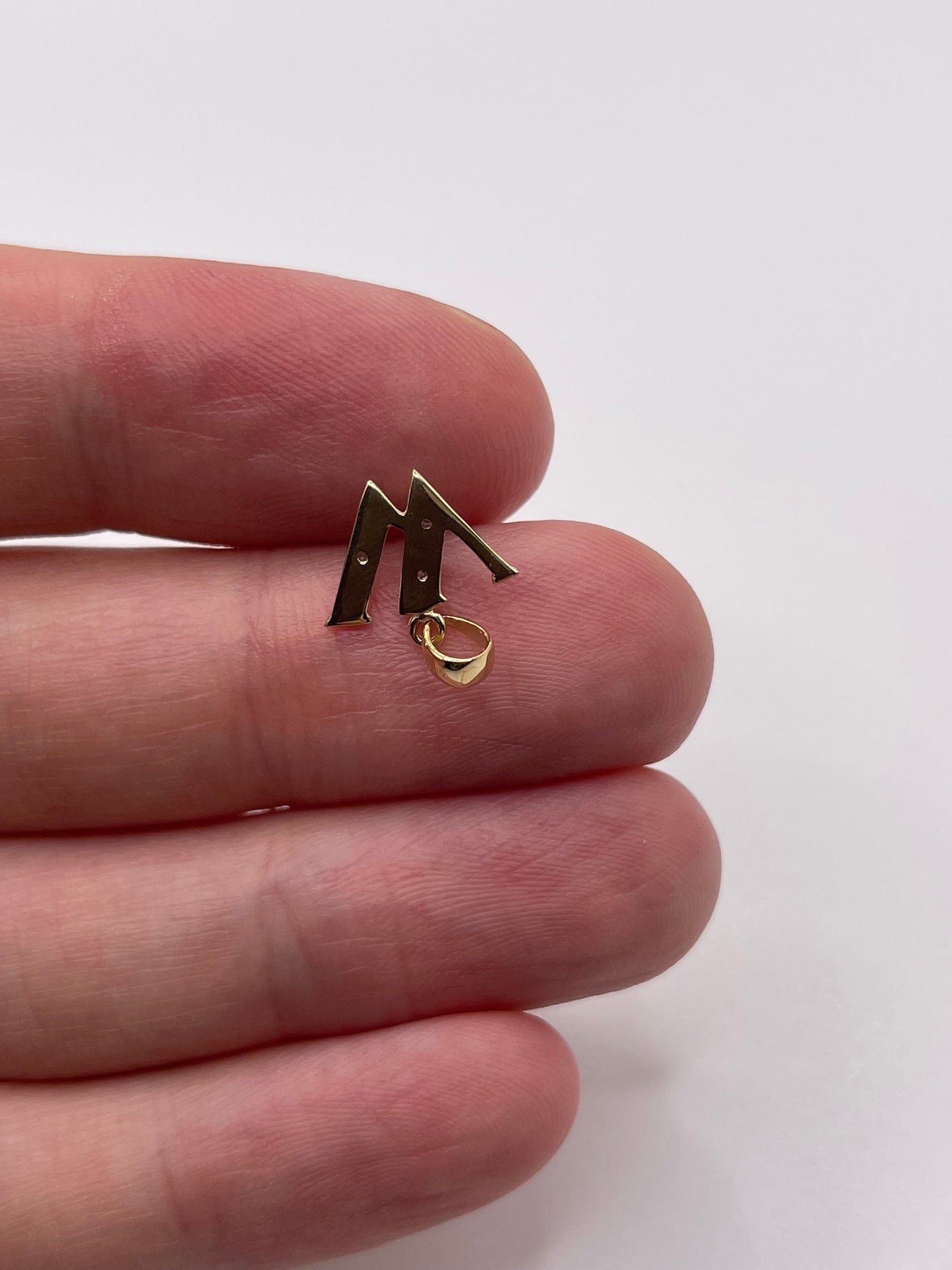 9ct gold diamond initial W pendant
