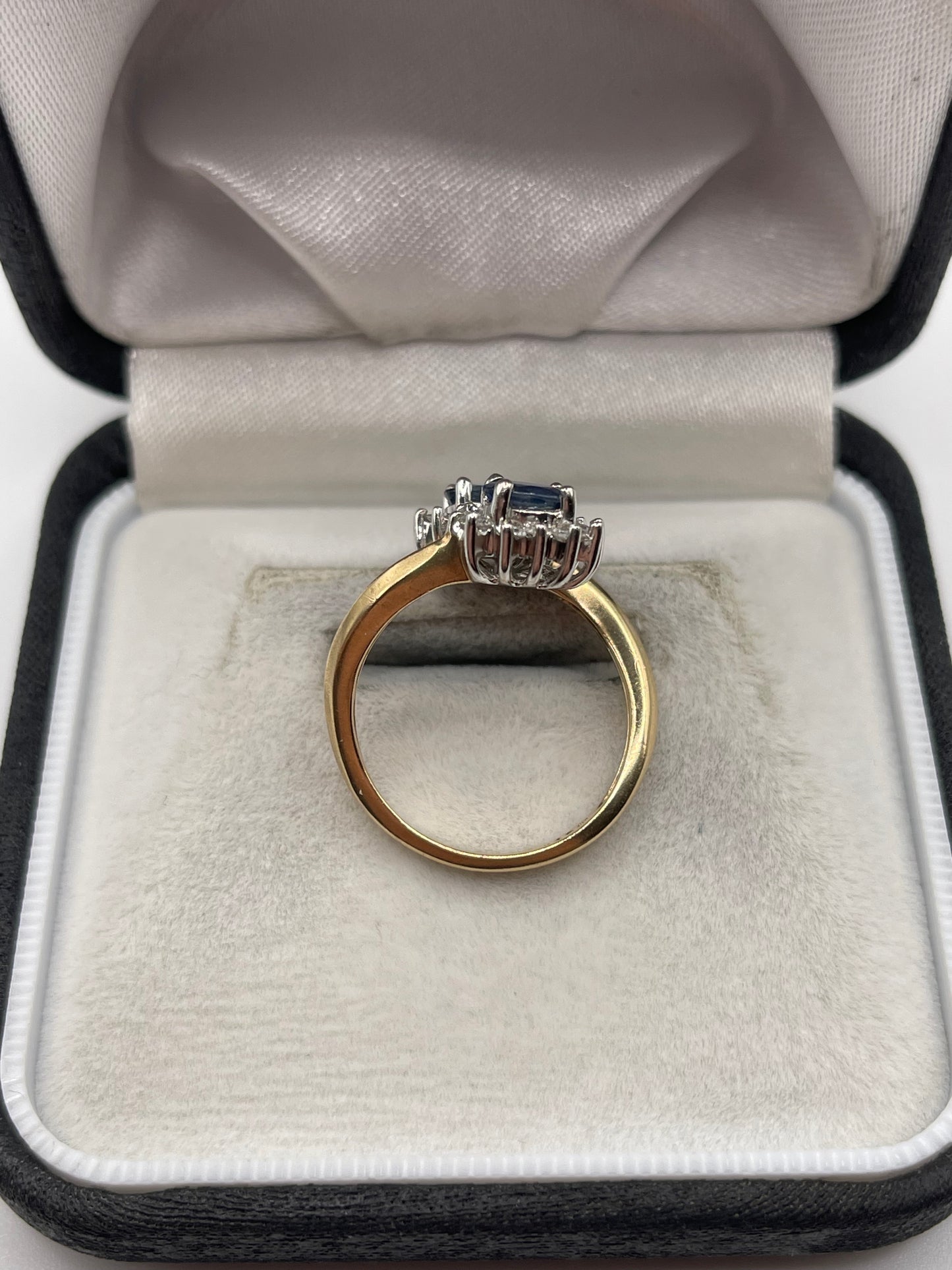 9ct gold sapphire and diamond ring