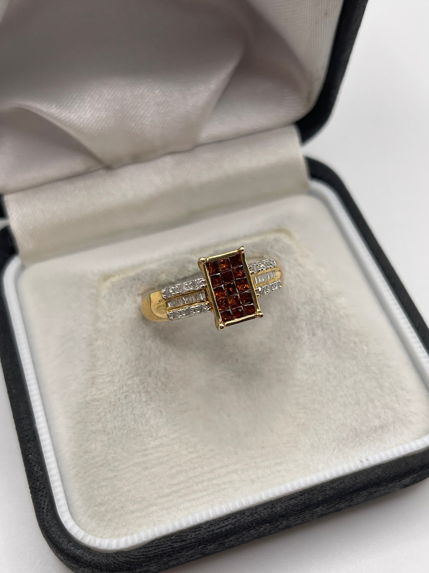 9ct gold diamond cluster ring
