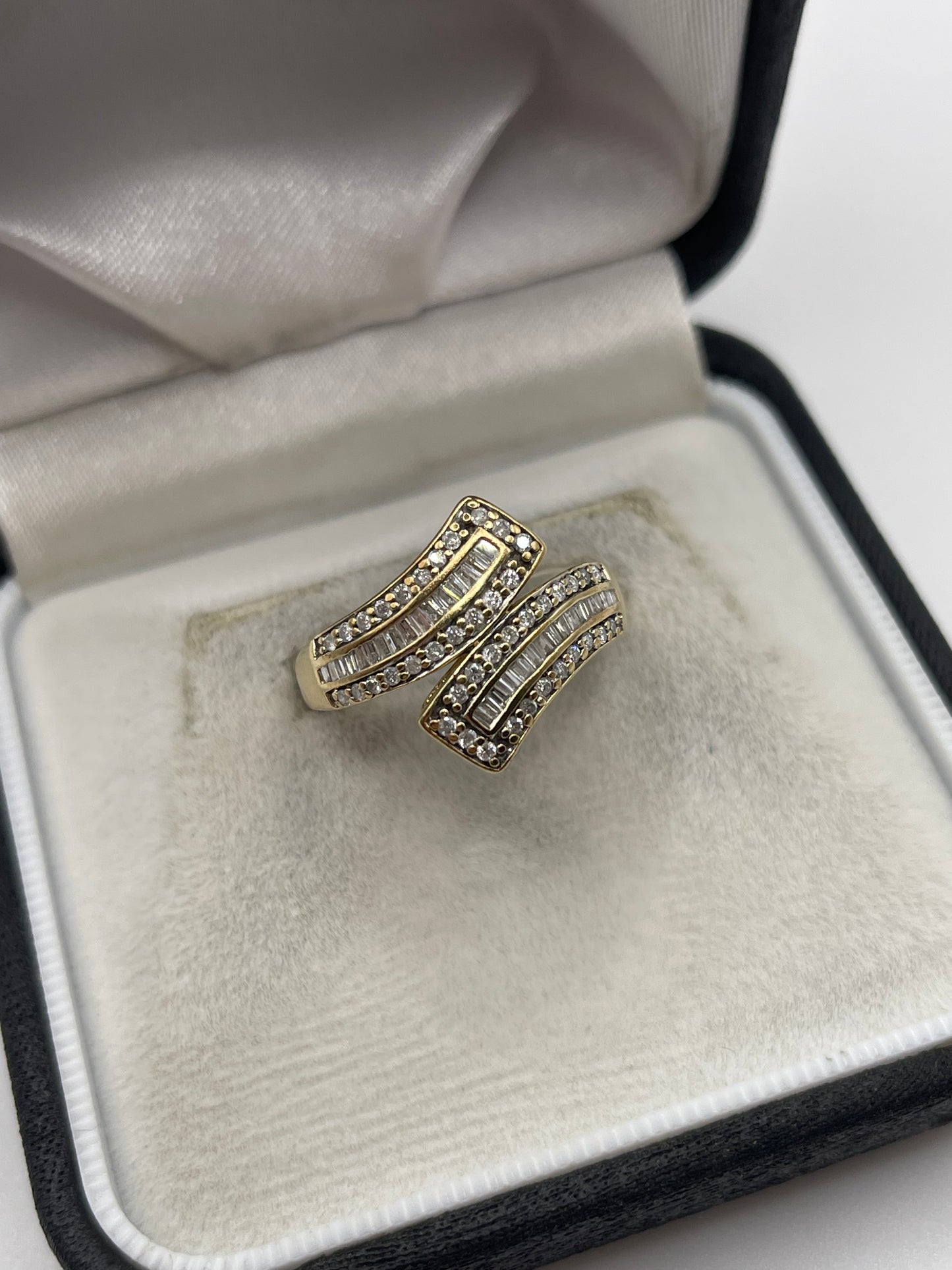 9ct gold diamond cluster ring