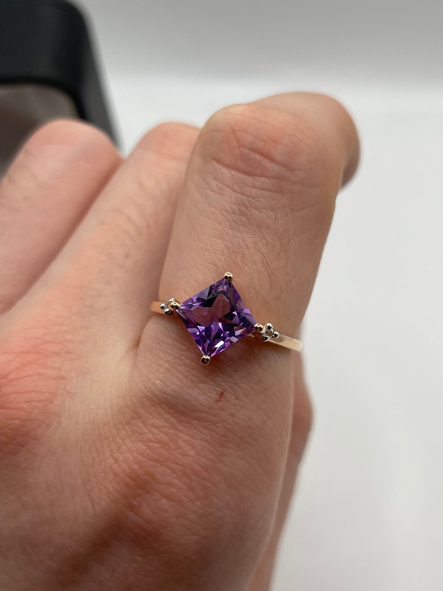 9ct rose gold amethyst and zircon ring