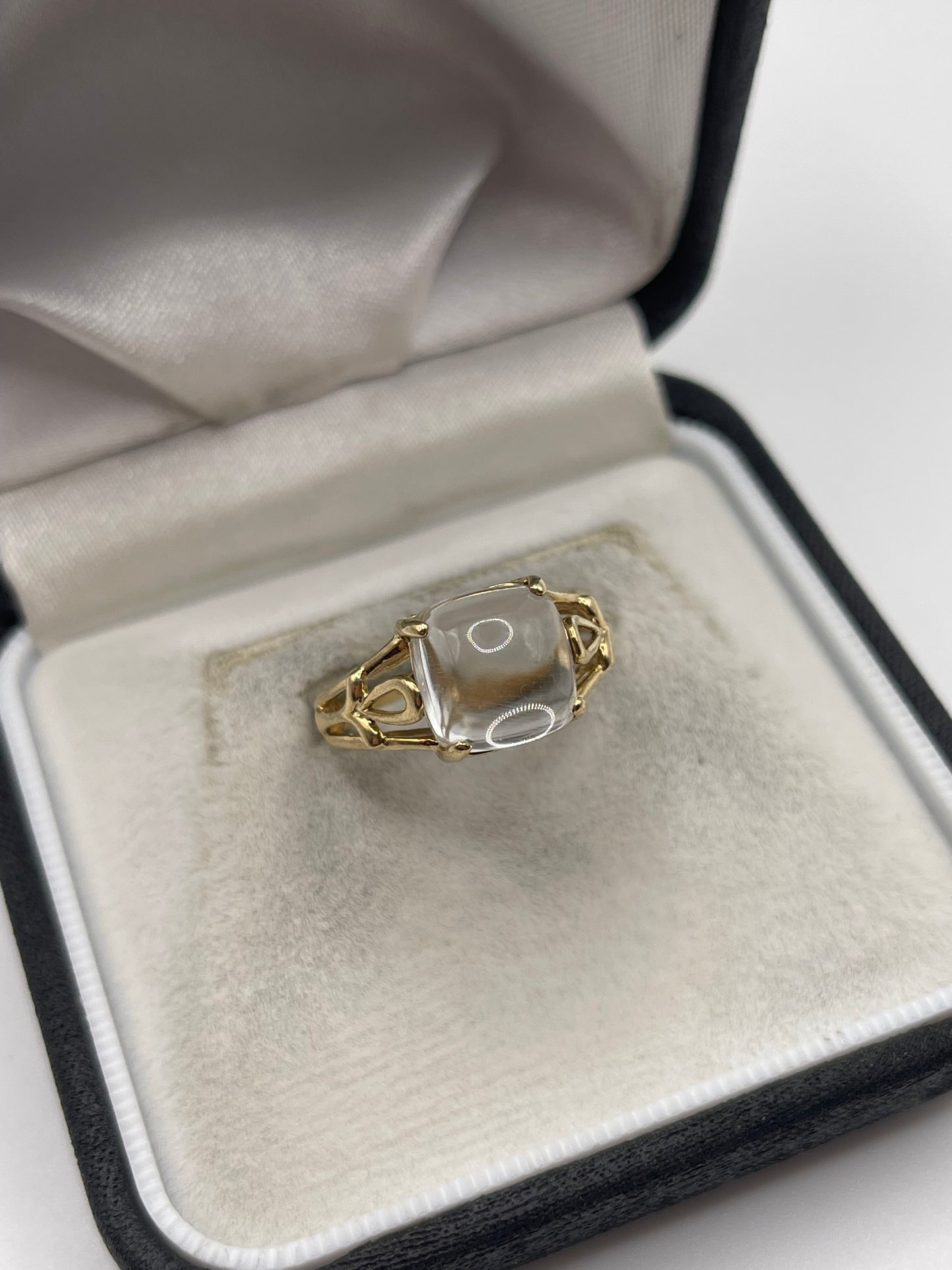 9ct gold rock Crystal ring