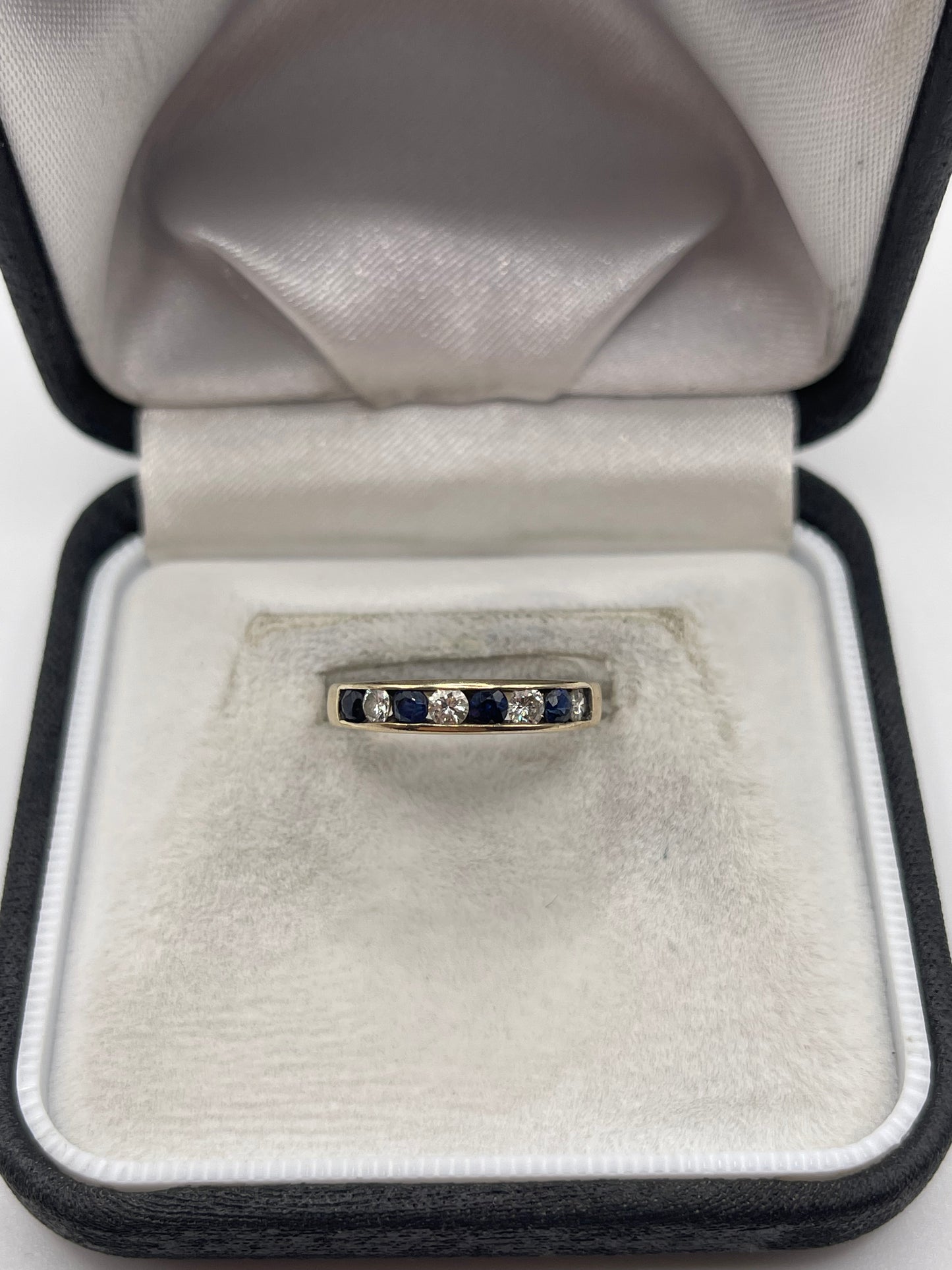 9ct gold sapphire and diamond ring