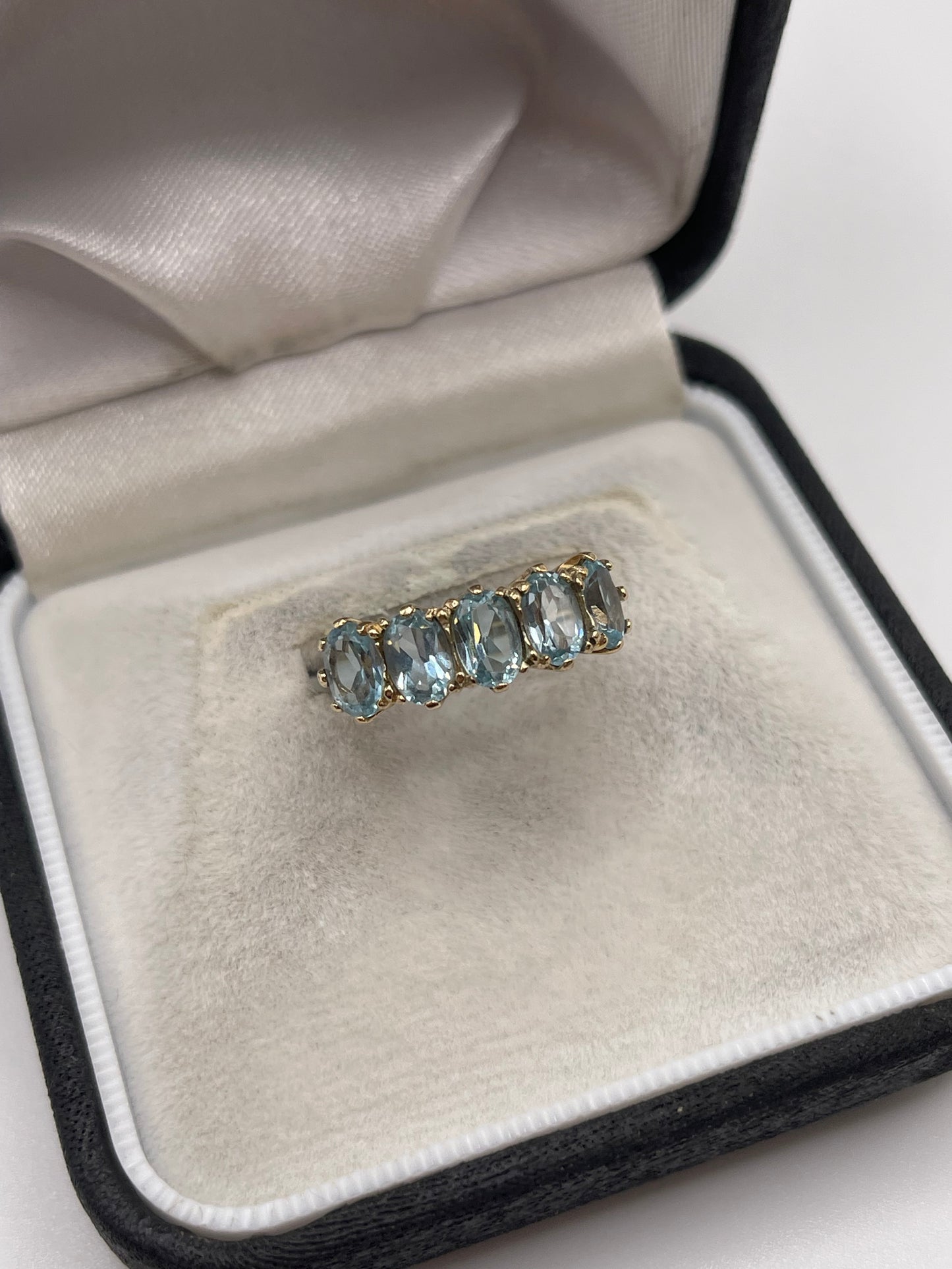 9ct gold topaz ring