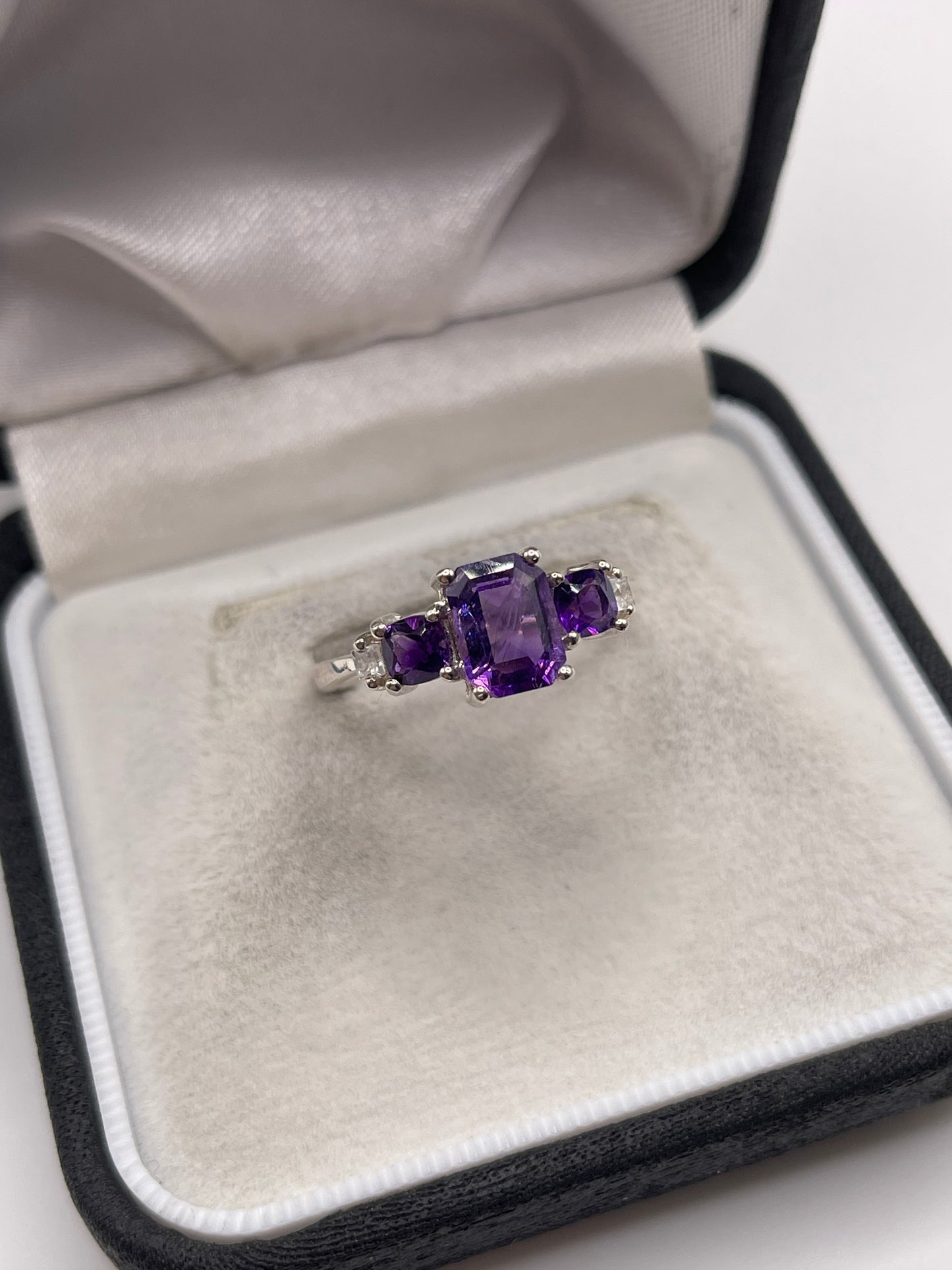 Silver amethyst ring