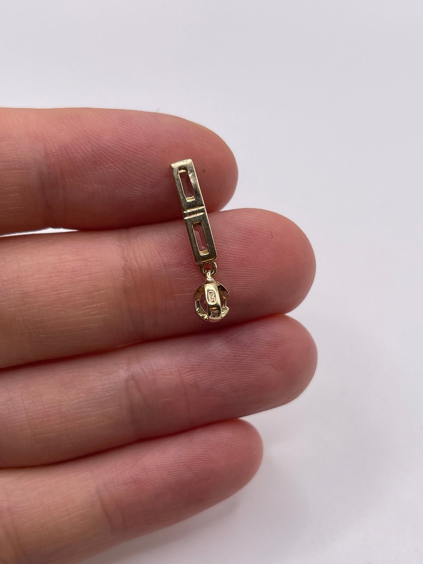 9ct gold aquamarine pendant